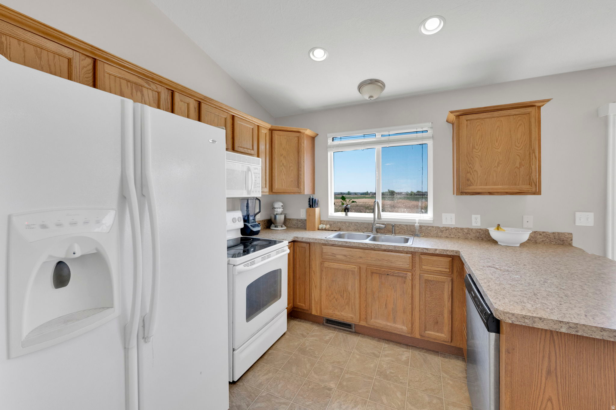 OUT WEST ESTATES - Residential