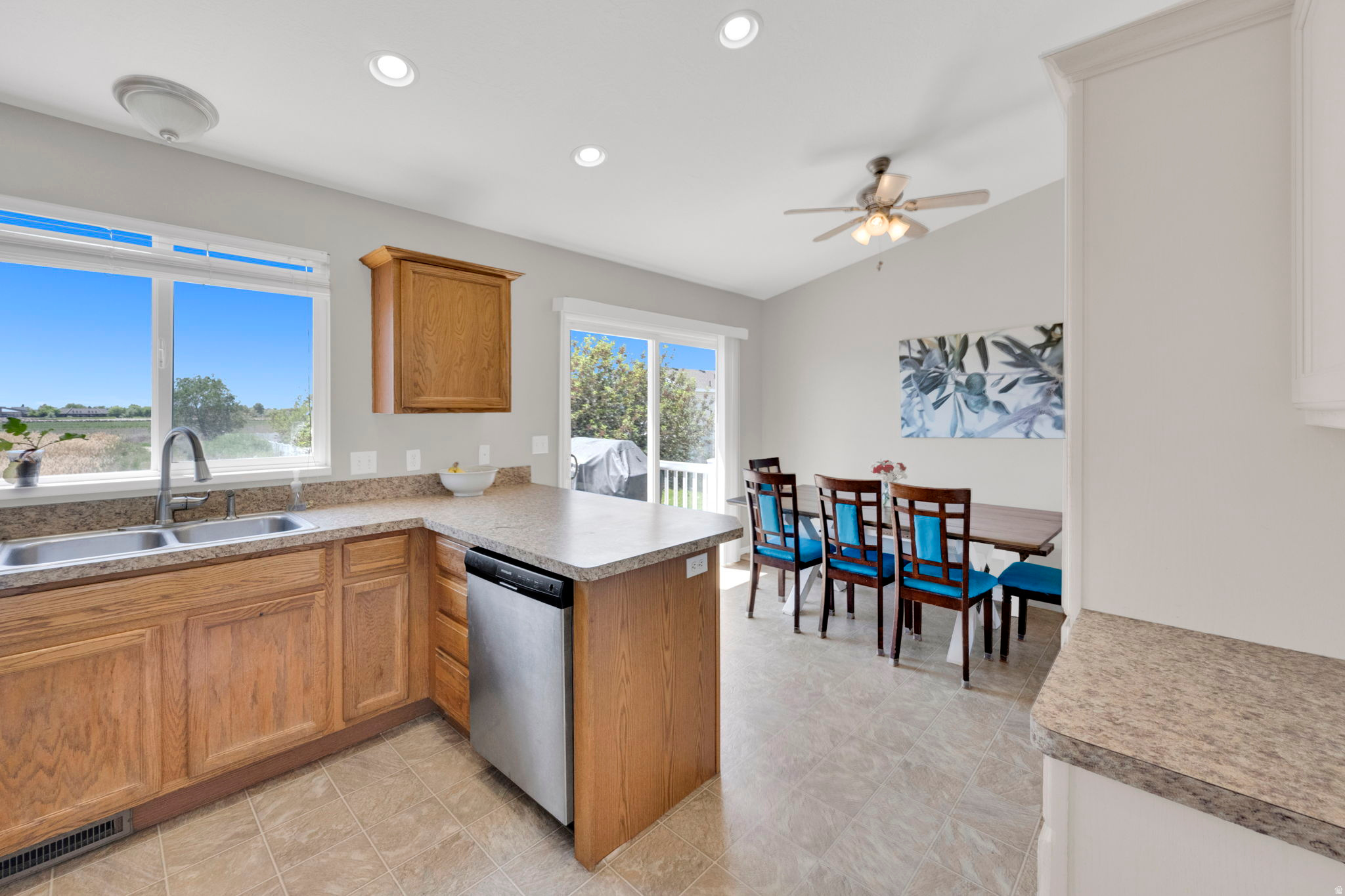 OUT WEST ESTATES - Residential