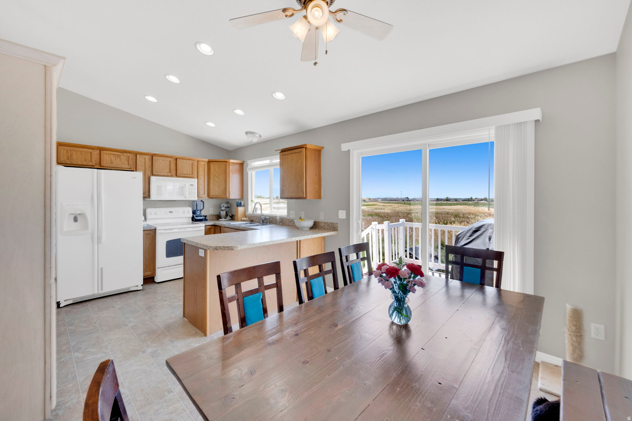 OUT WEST ESTATES - Residential