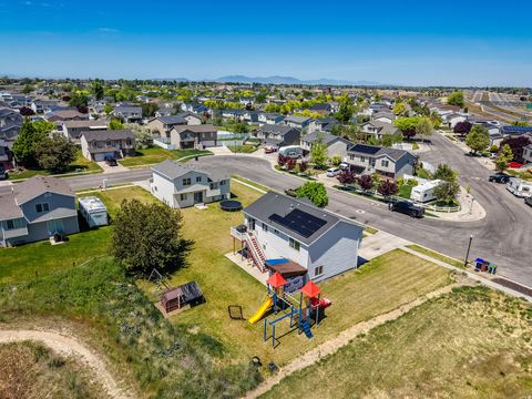 Tiny photo for 2603 W 2225 S, Syracuse, UT 84075 (MLS # 2157835)