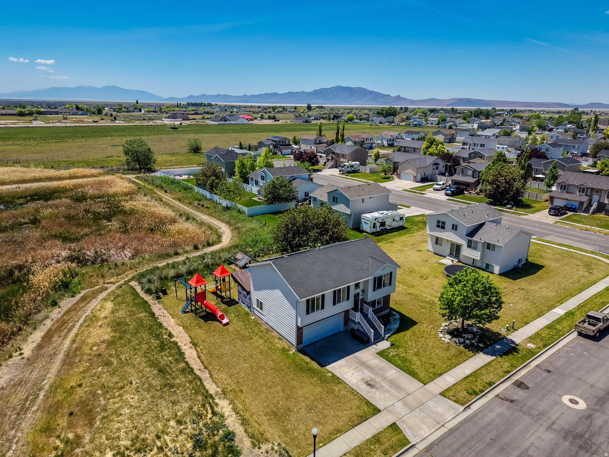 OUT WEST ESTATES - Residential