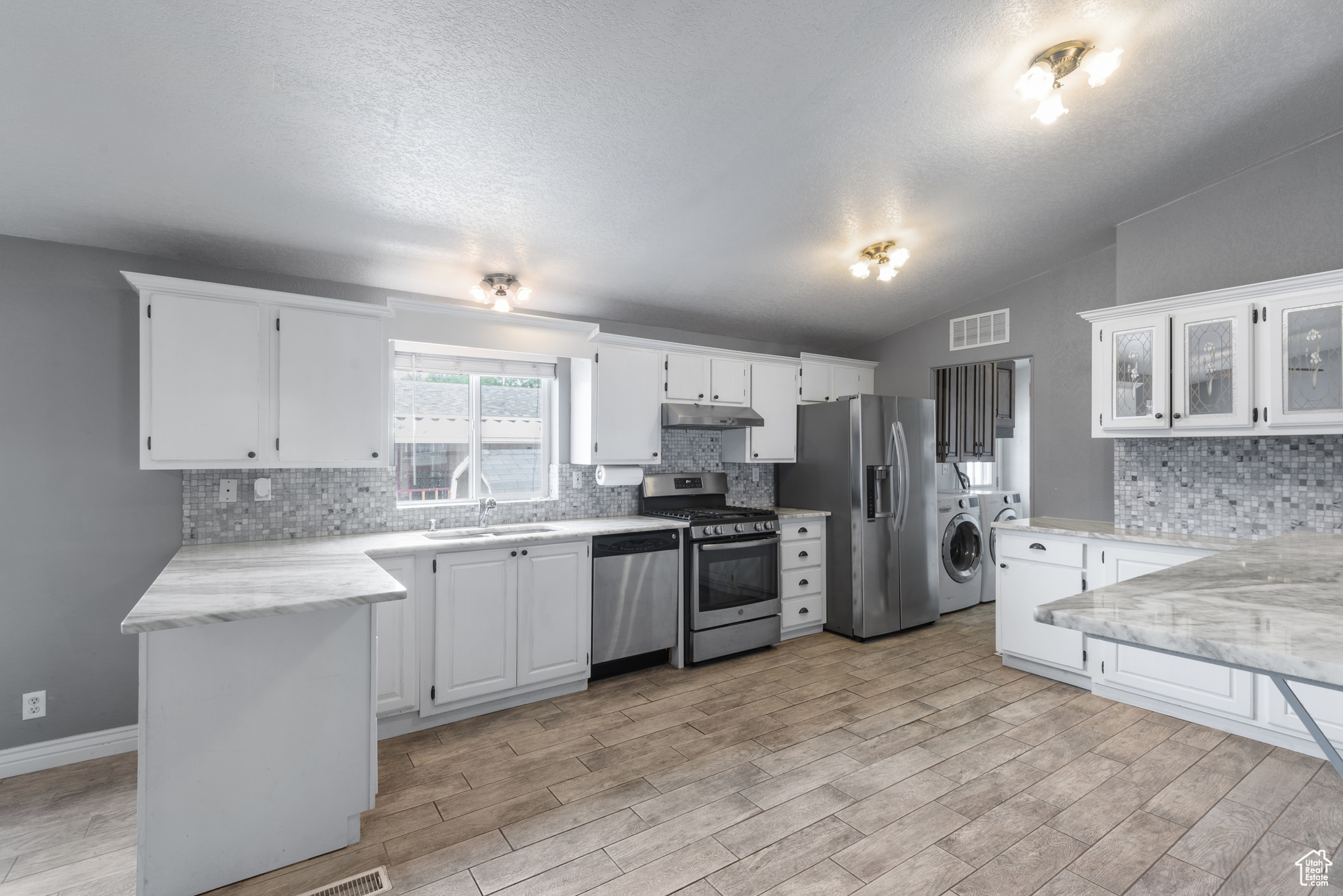 OAKBROOK - Residential