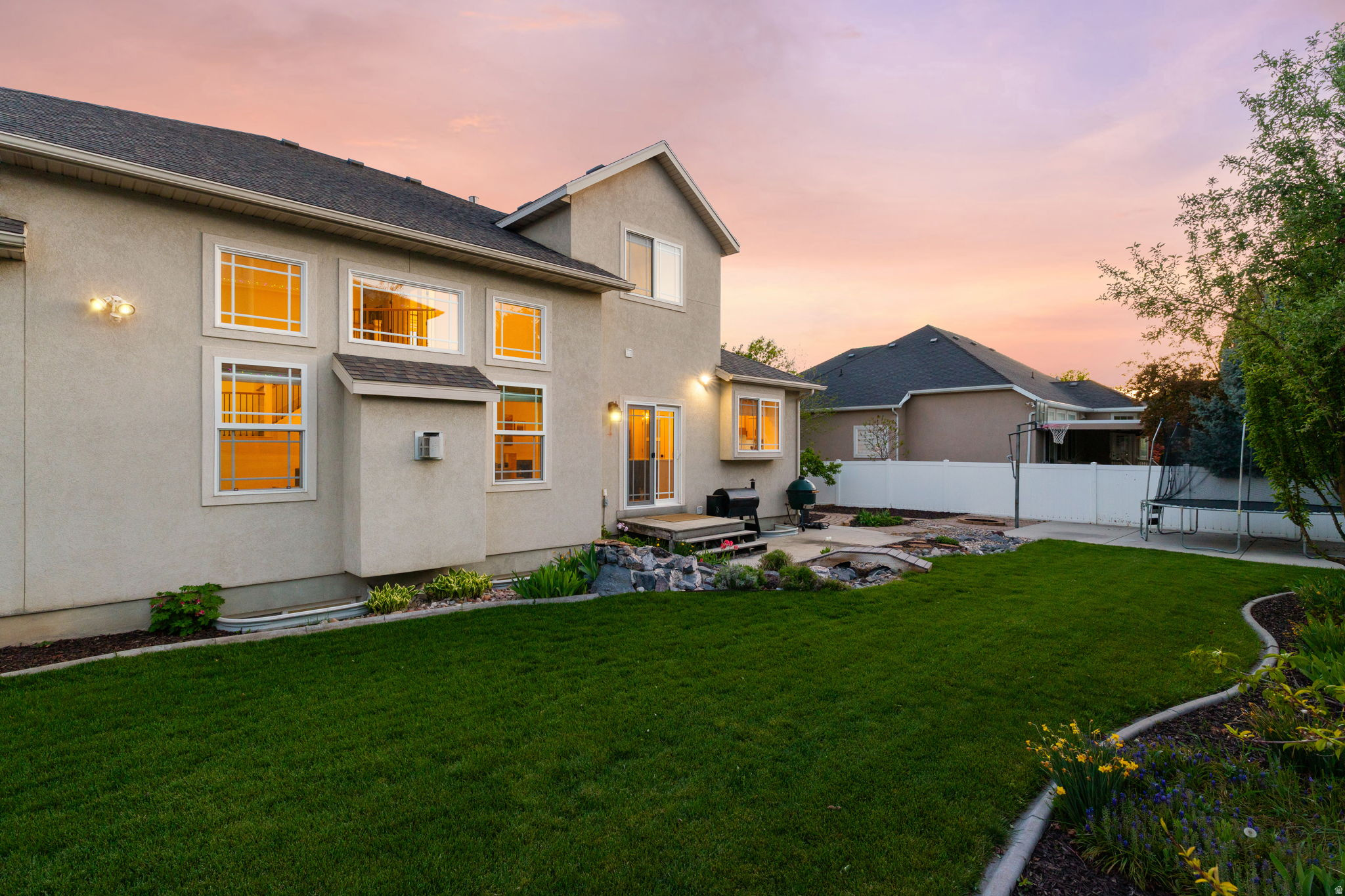 THE ESTATES AT BURR ORCHARDS - Residential