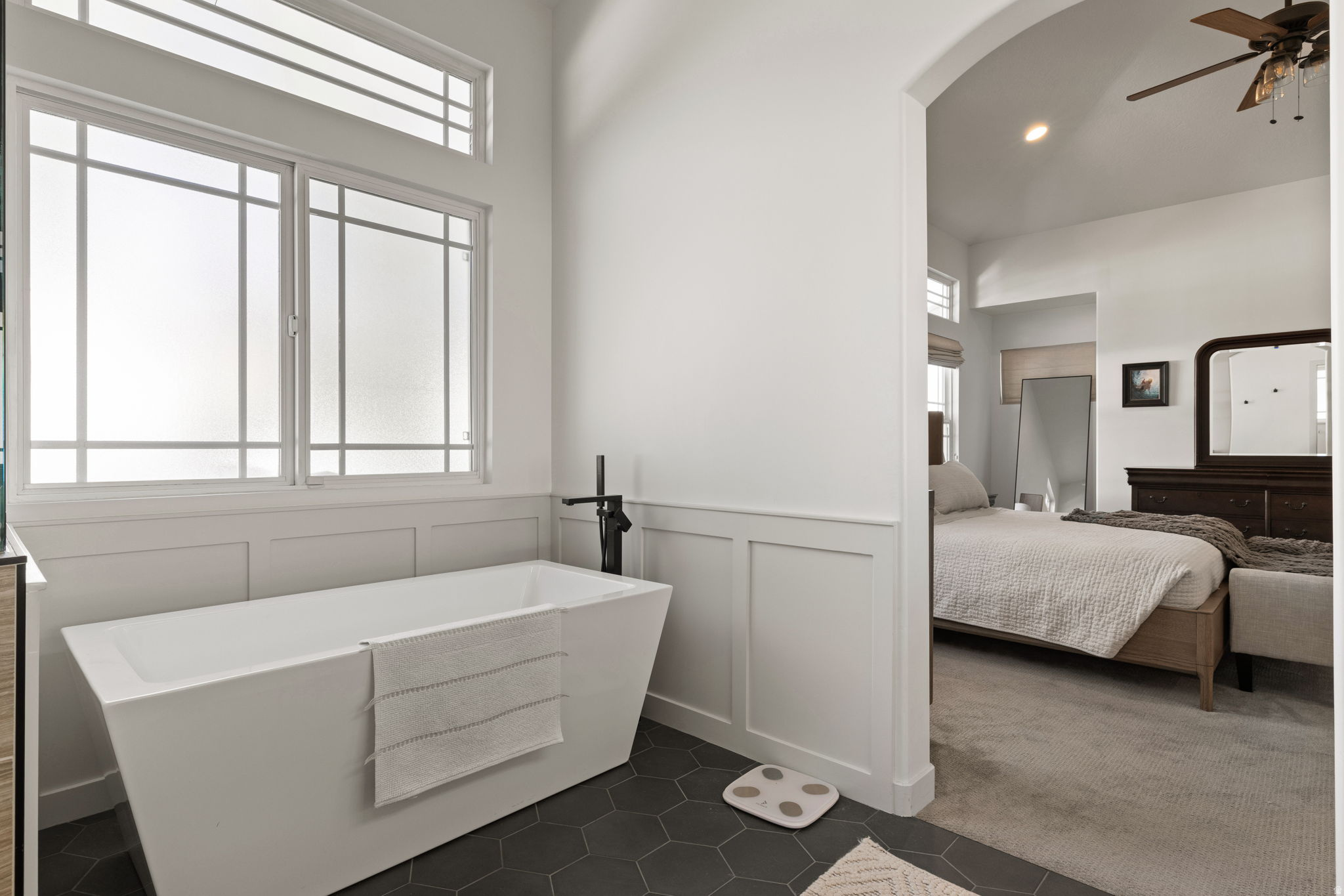 THE ESTATES AT BURR ORCHARDS - Residential