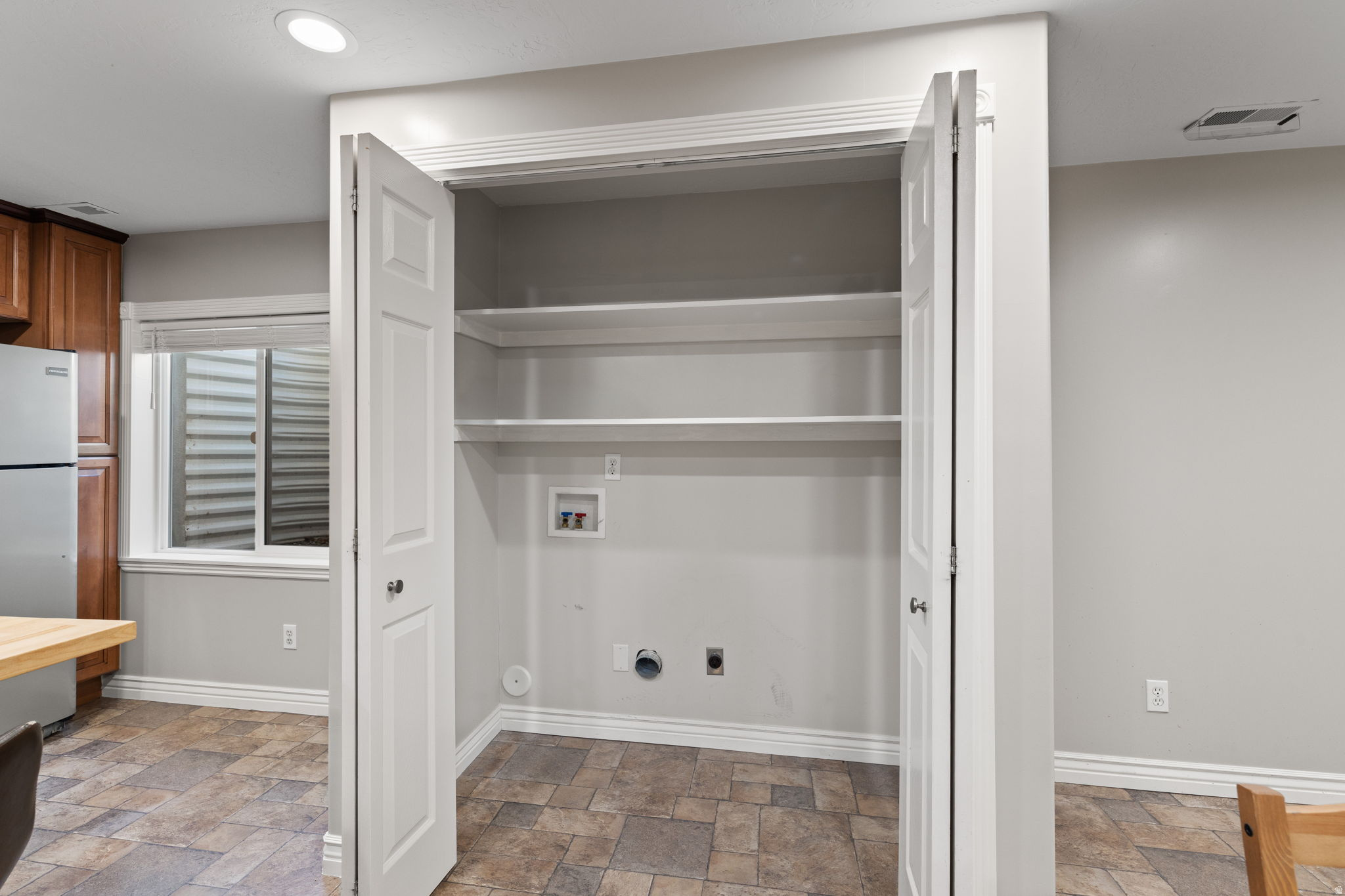 THE ESTATES AT BURR ORCHARDS - Residential