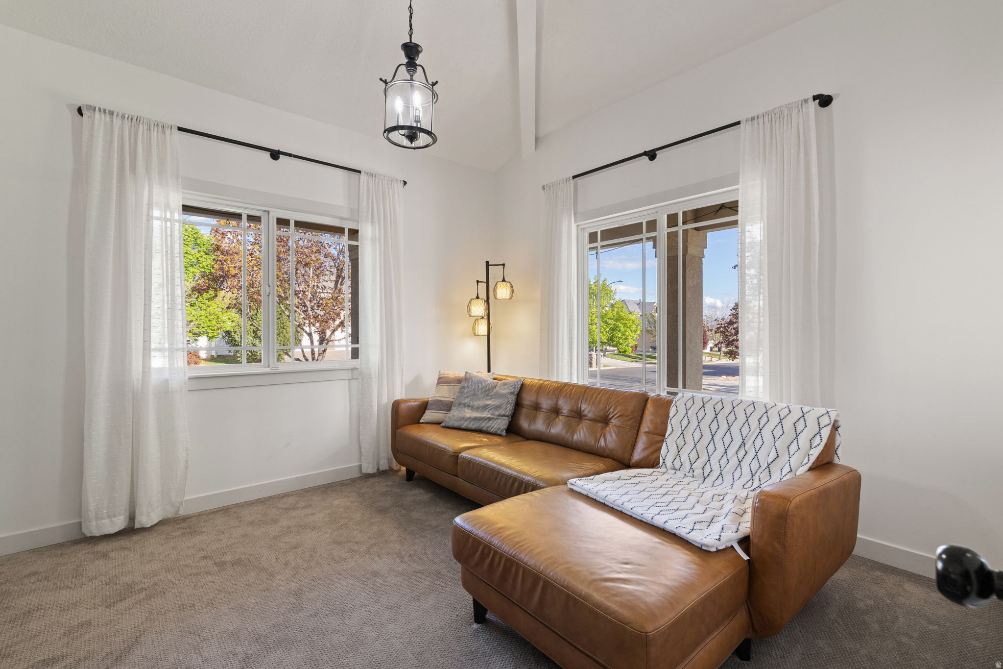 THE ESTATES AT BURR ORCHARDS - Residential