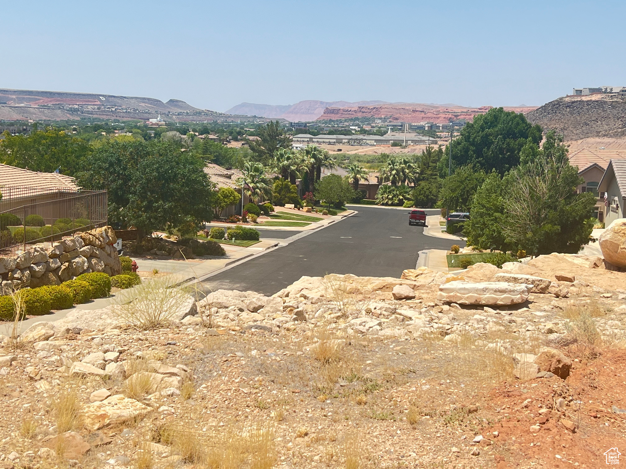 BOULDERS 4 AMD & EXT - Land