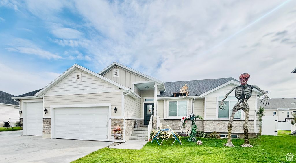 Photo of 2467 W 3375 S, West Haven, UT 84401 (MLS # 2115183)