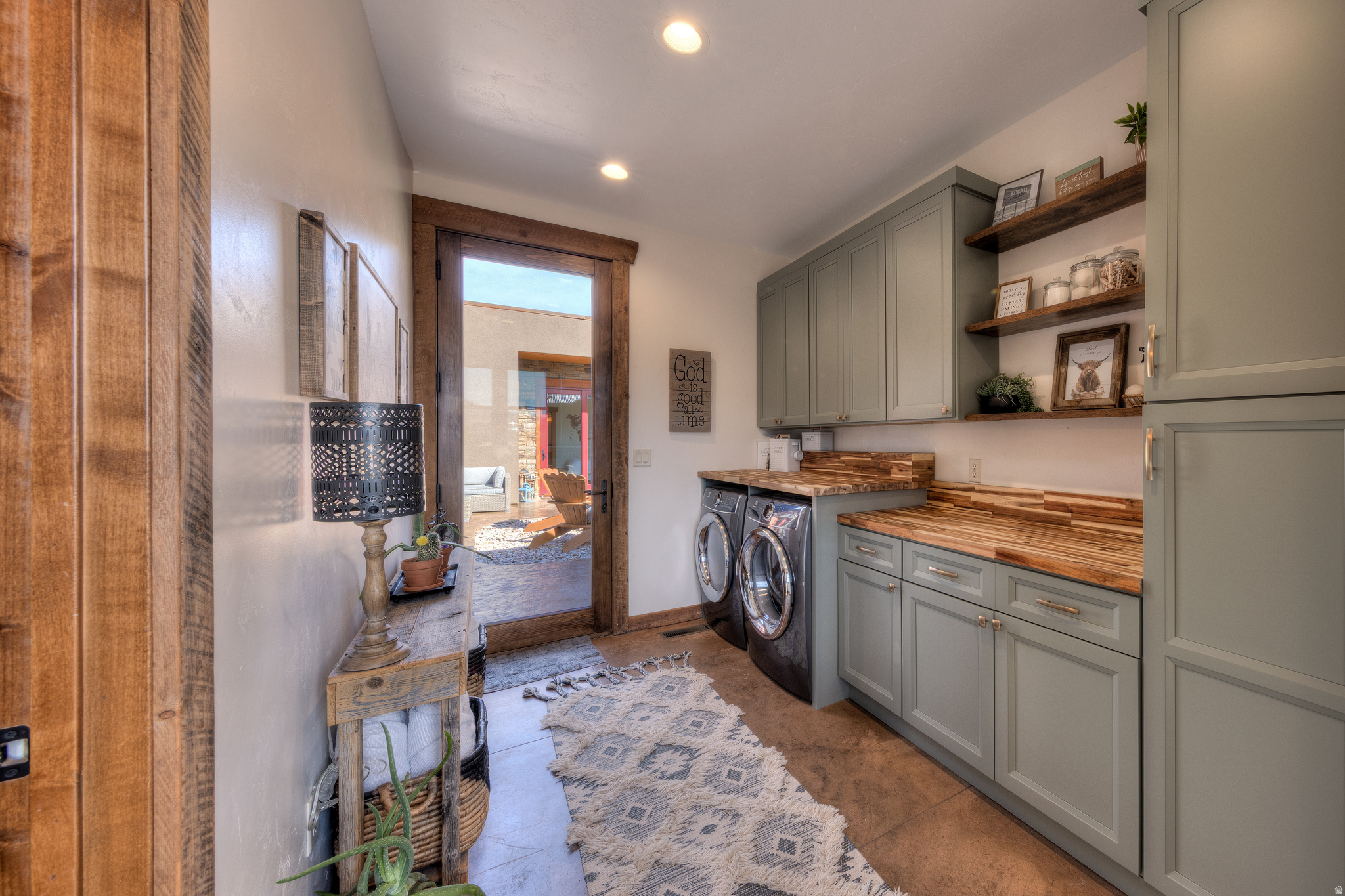 WHITE HORSE SUBD - Residential