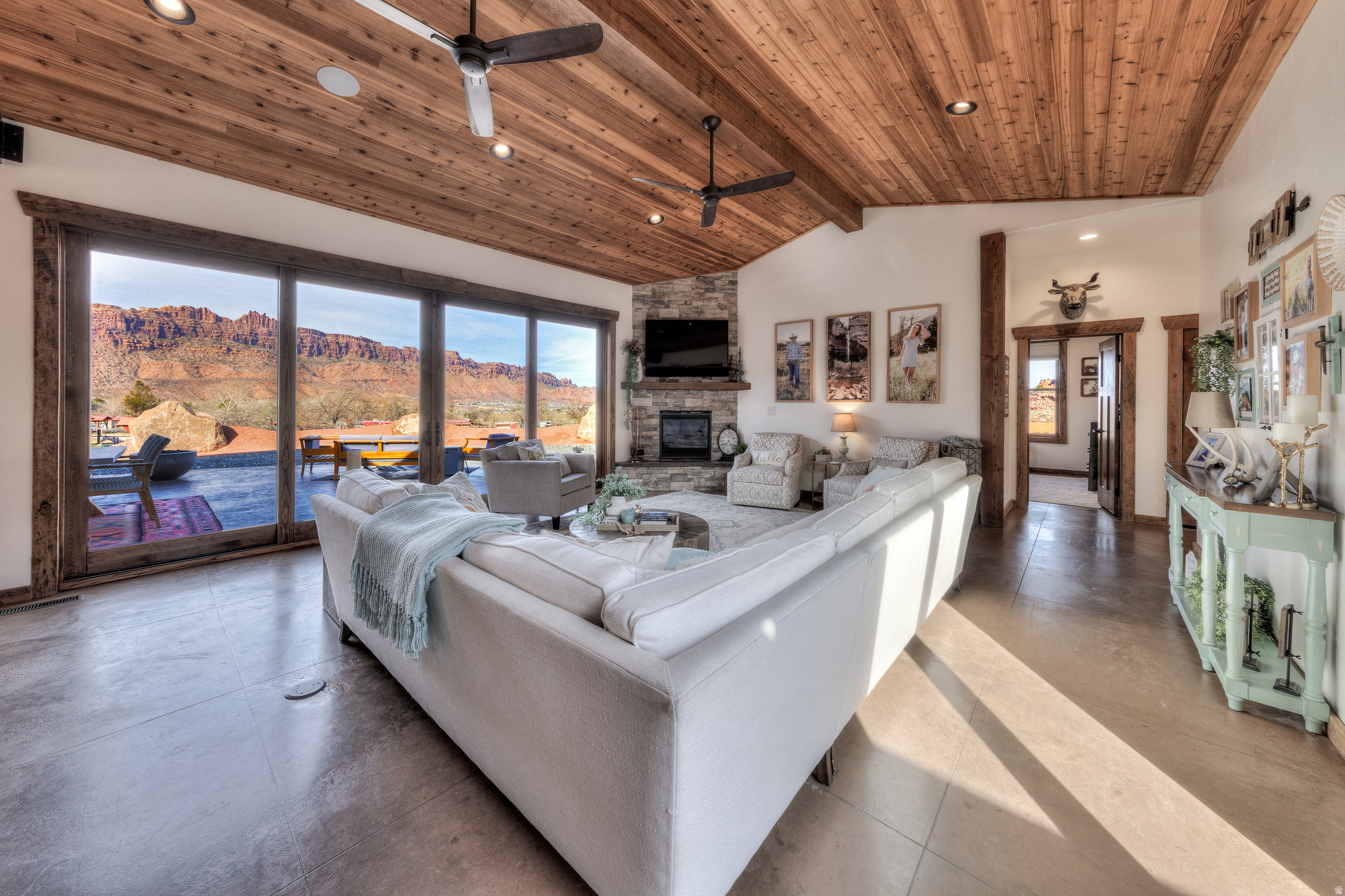 WHITE HORSE SUBD - Residential