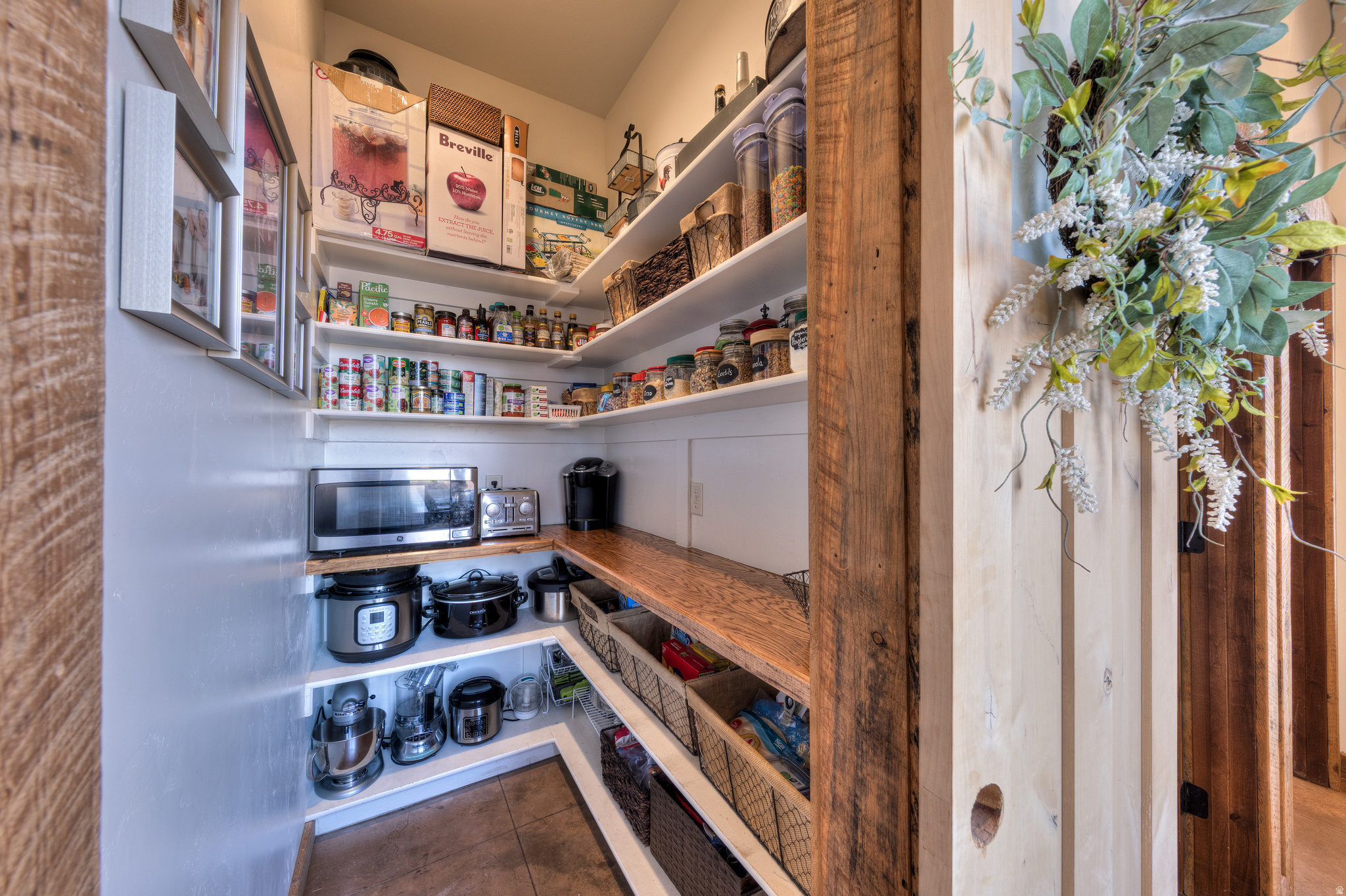 WHITE HORSE SUBD - Residential