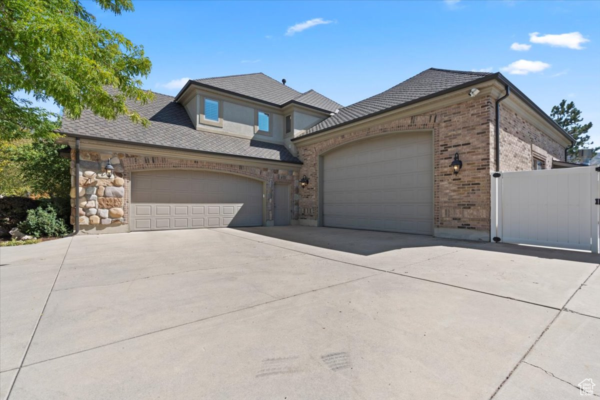 WILD ROSE - Residential