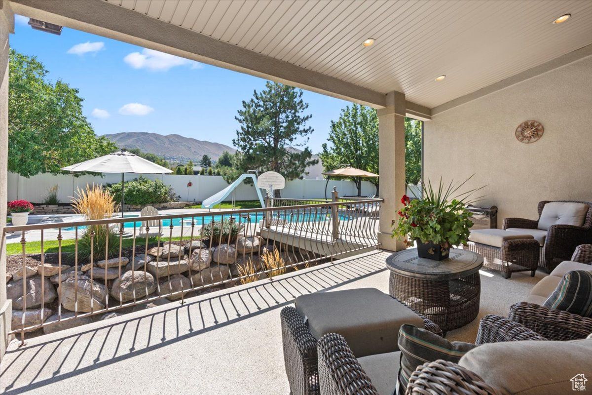 WILD ROSE - Residential