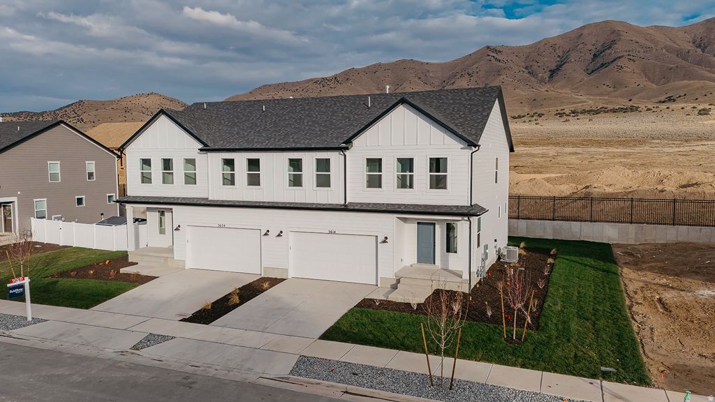 Photo of 3614 N OAK BLVD #325, Eagle Mountain, UT 84005 (MLS # 2124533)