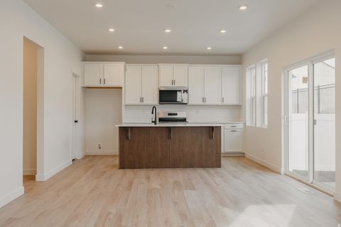 Tiny photo for 3614 N OAK BLVD #325, Eagle Mountain, UT 84005 (MLS # 2124533)
