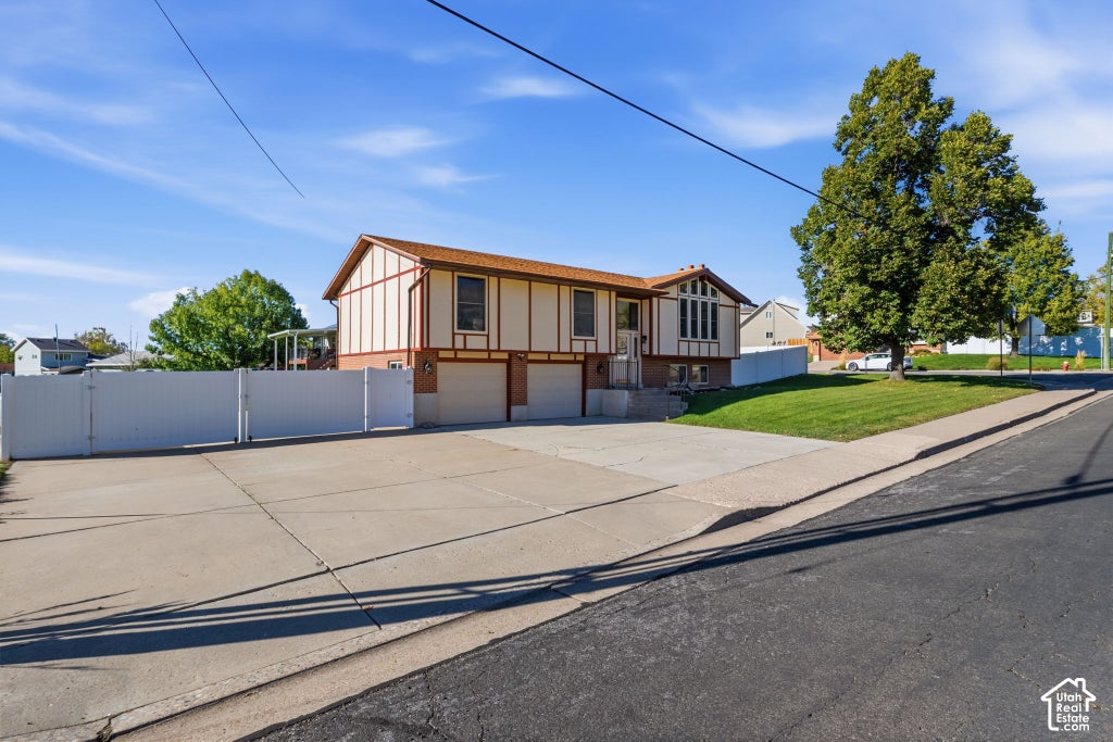 Photo of 749 N CHURCH ST W, Layton, UT 84041 (MLS # 2191799)