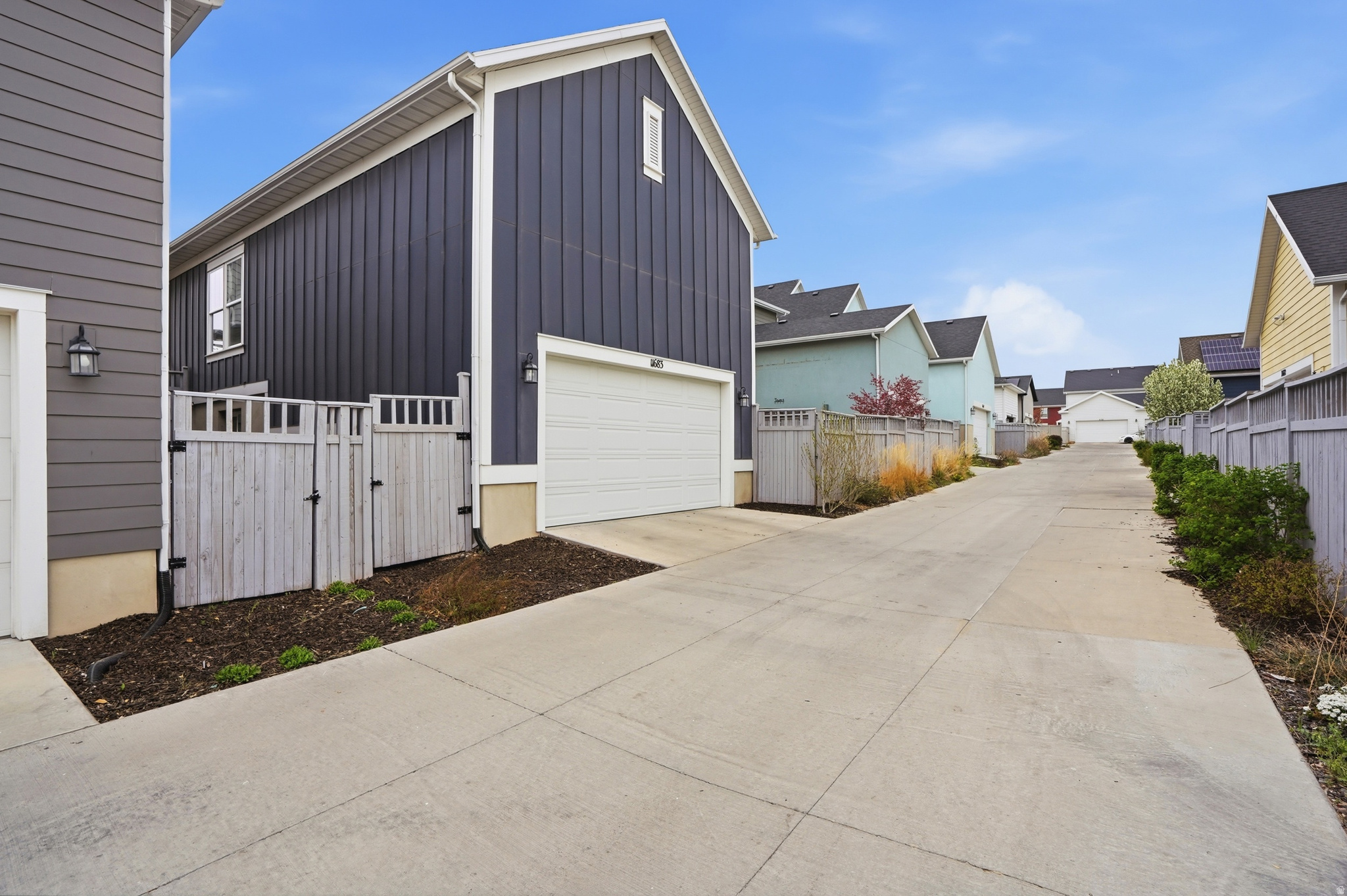 DAYBREAK - Residential