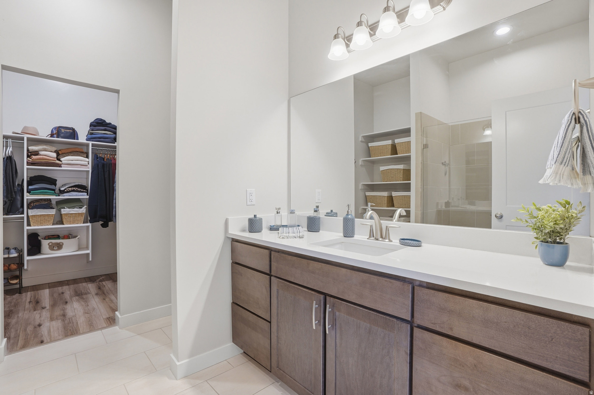 DAYBREAK - Residential