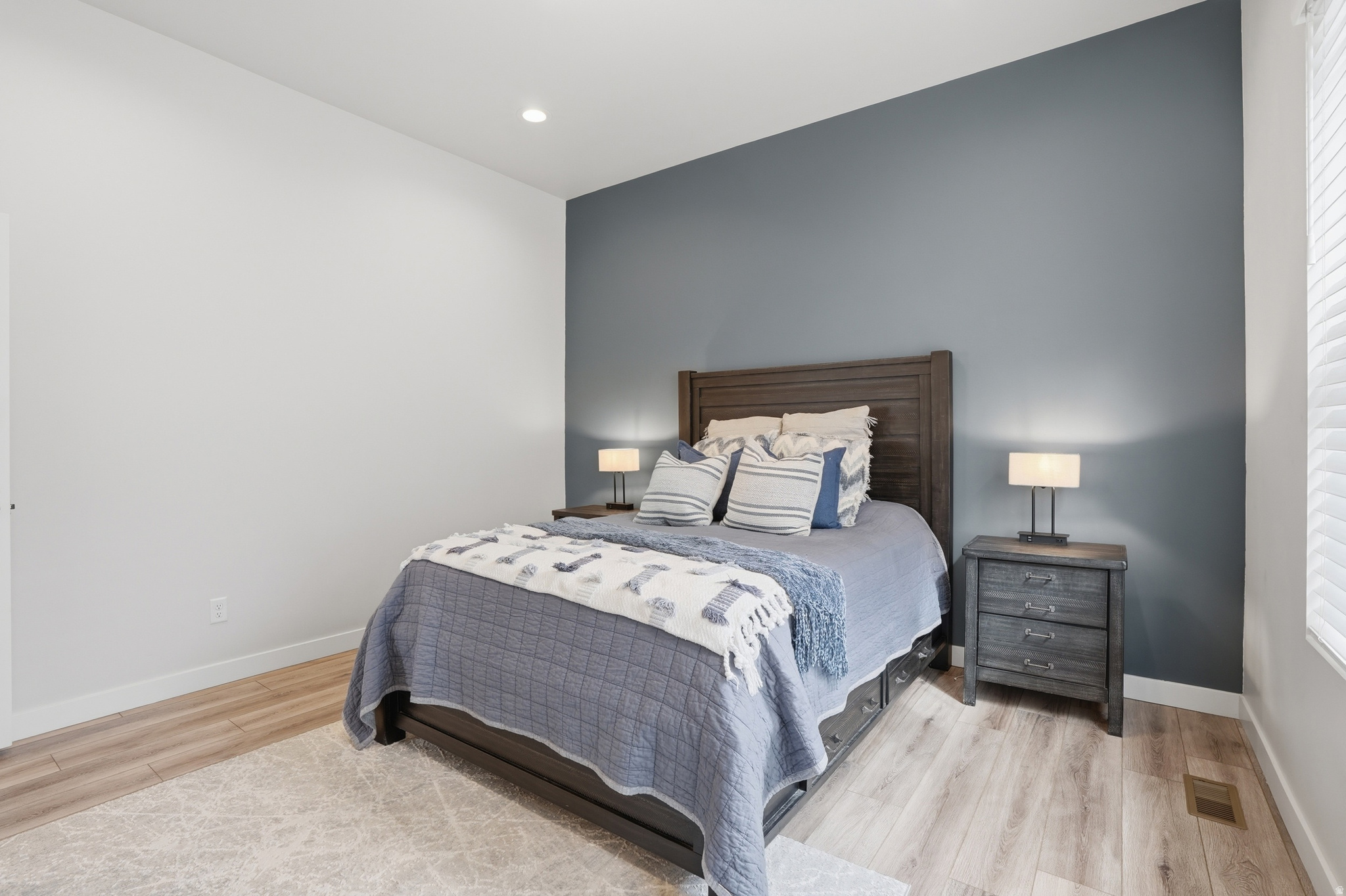 DAYBREAK - Residential