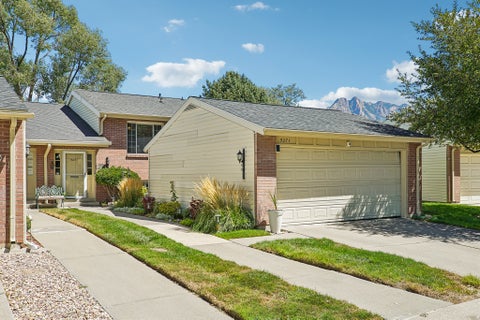 Photo of 5271 S SPRING HOUSE LN, Murray, UT 84107 (MLS # 2183540)