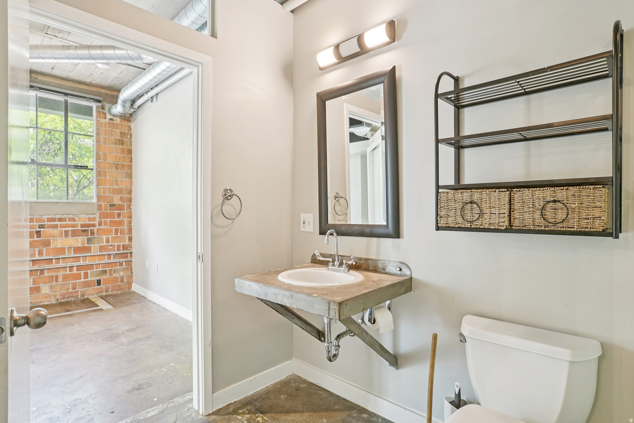 DAKOTA LOFTS - Residential