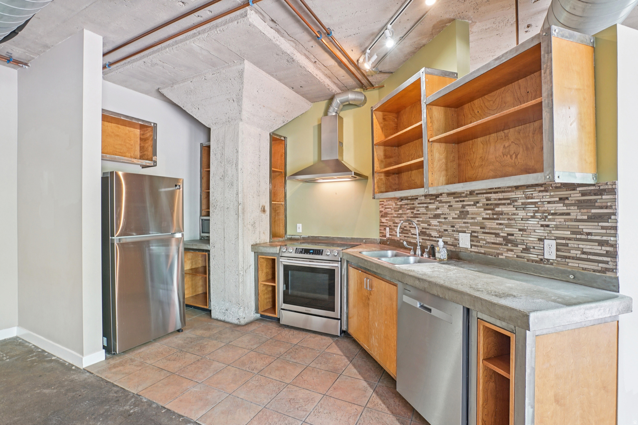 DAKOTA LOFTS - Residential