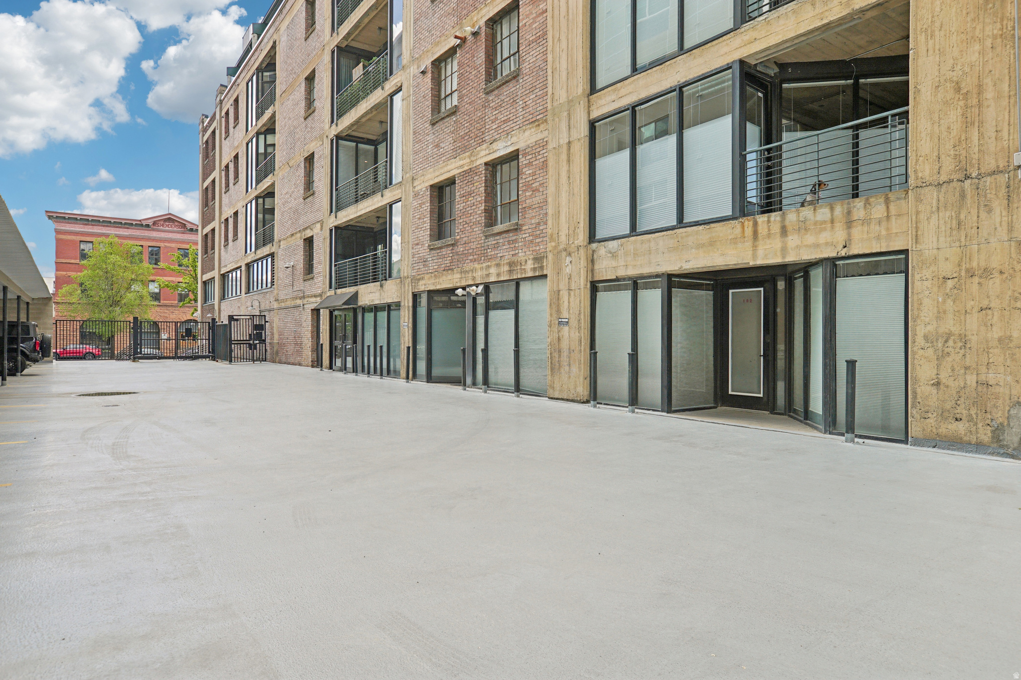 DAKOTA LOFTS - Residential