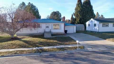 Homes For Sale - 310 Court St<br/> Soda Springs, ID 83276