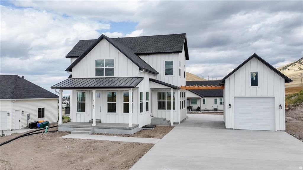 Photo of 1153 E 160 N, Hyde Park, UT 84318 (MLS # 2123800)