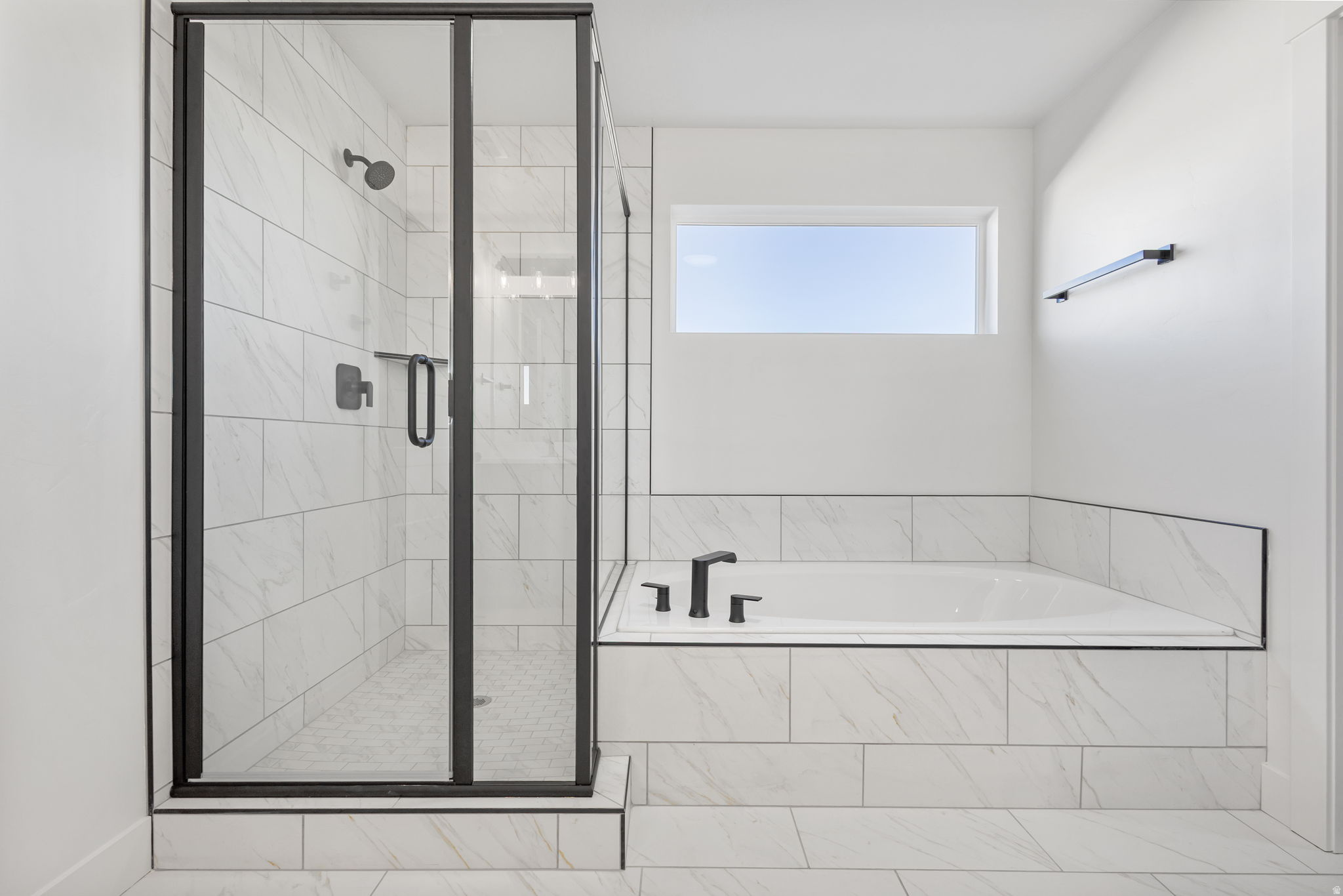 REGENCY GARDENS - Residential