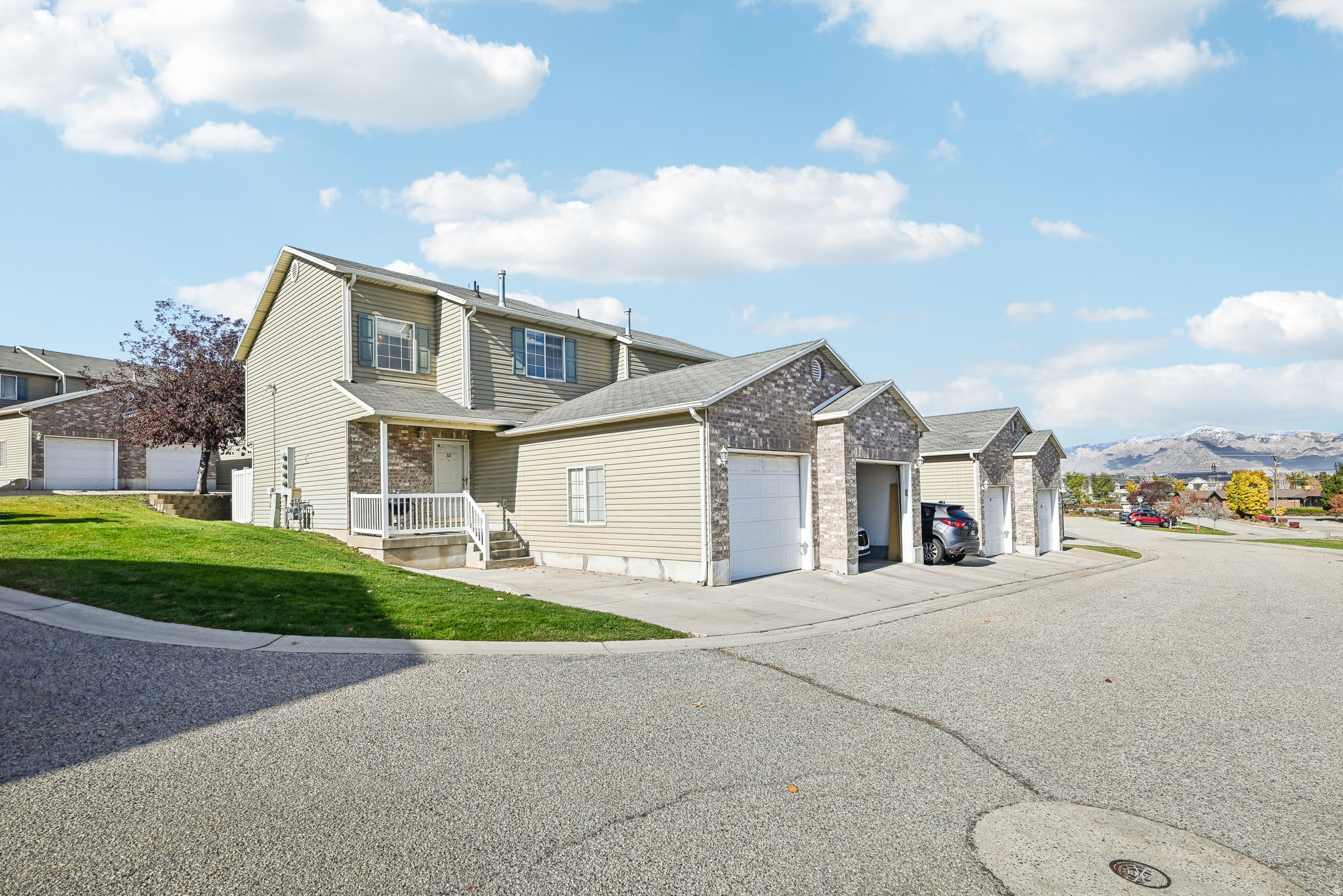 SHEIFFELD COMMONS - Residential