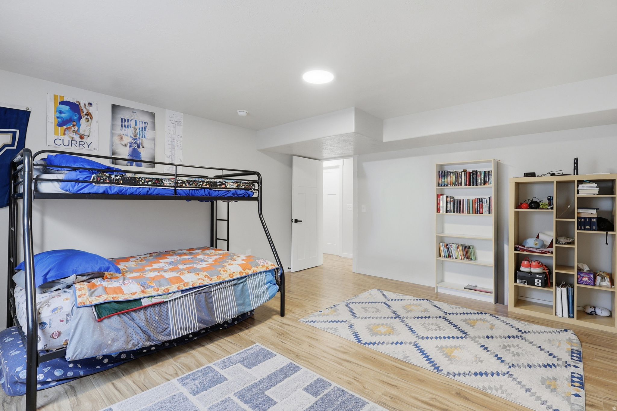 MILL HILL - Residential
