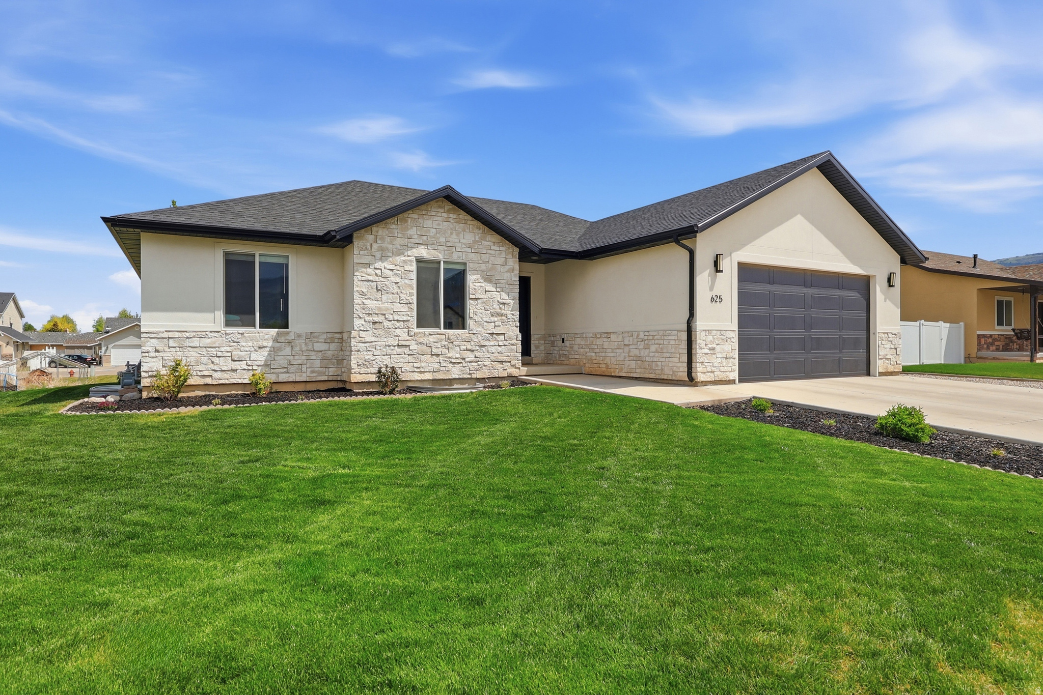 MILL HILL - Residential