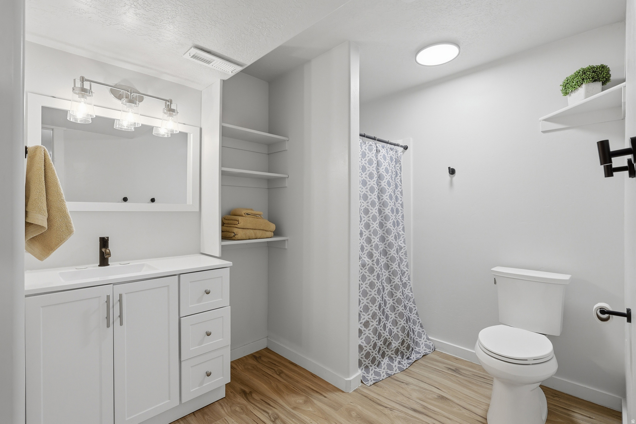 MILL HILL - Residential