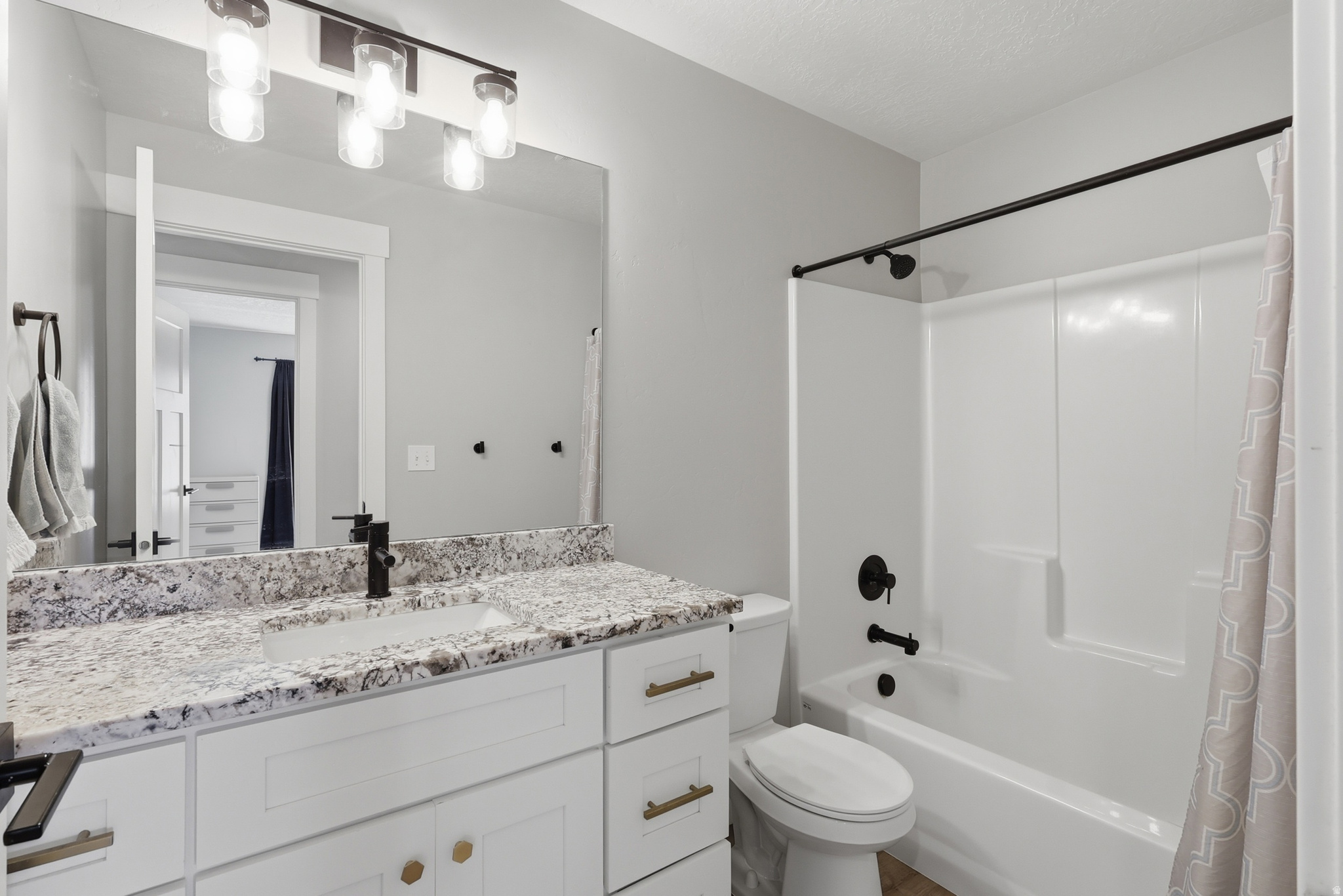MILL HILL - Residential