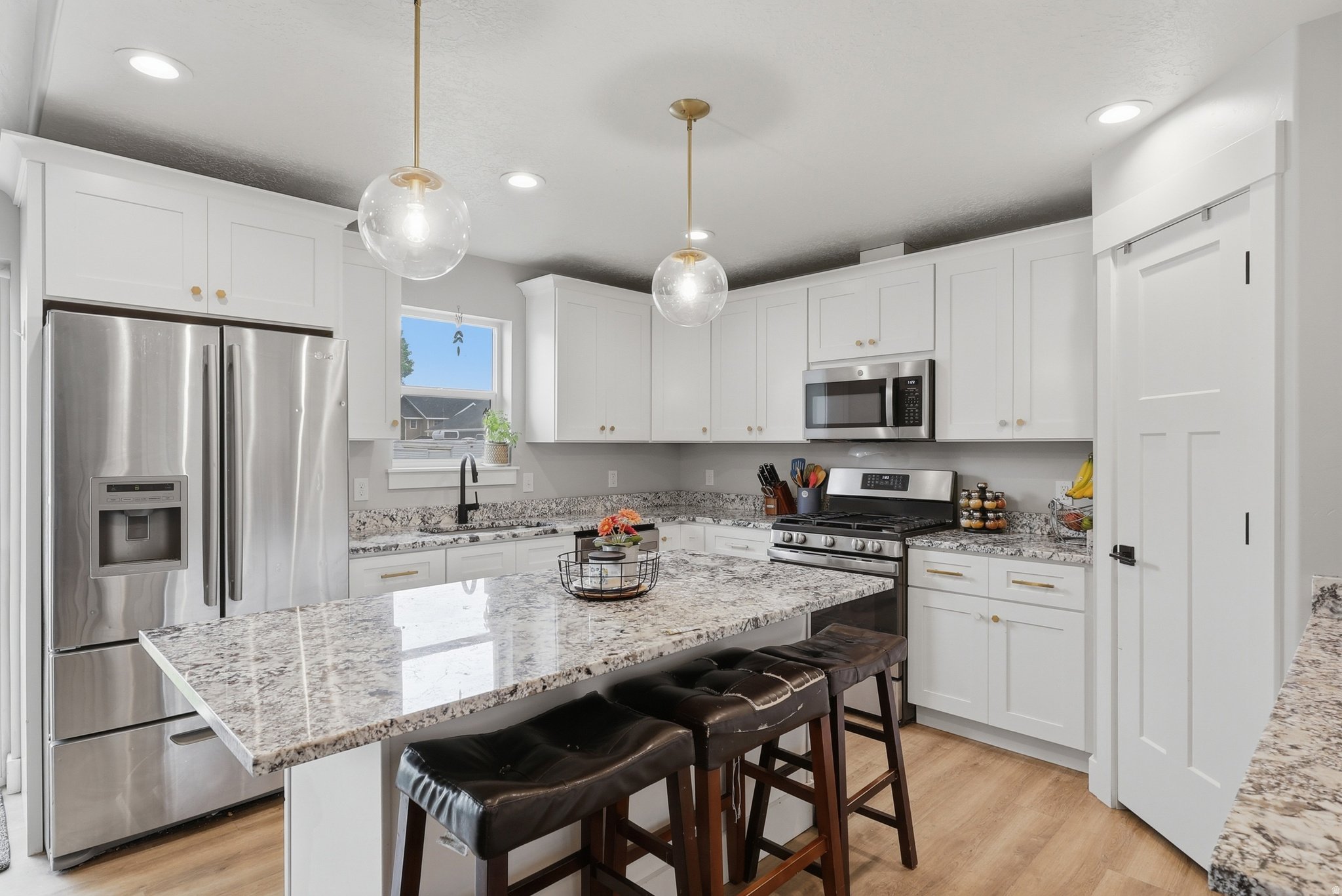 MILL HILL - Residential