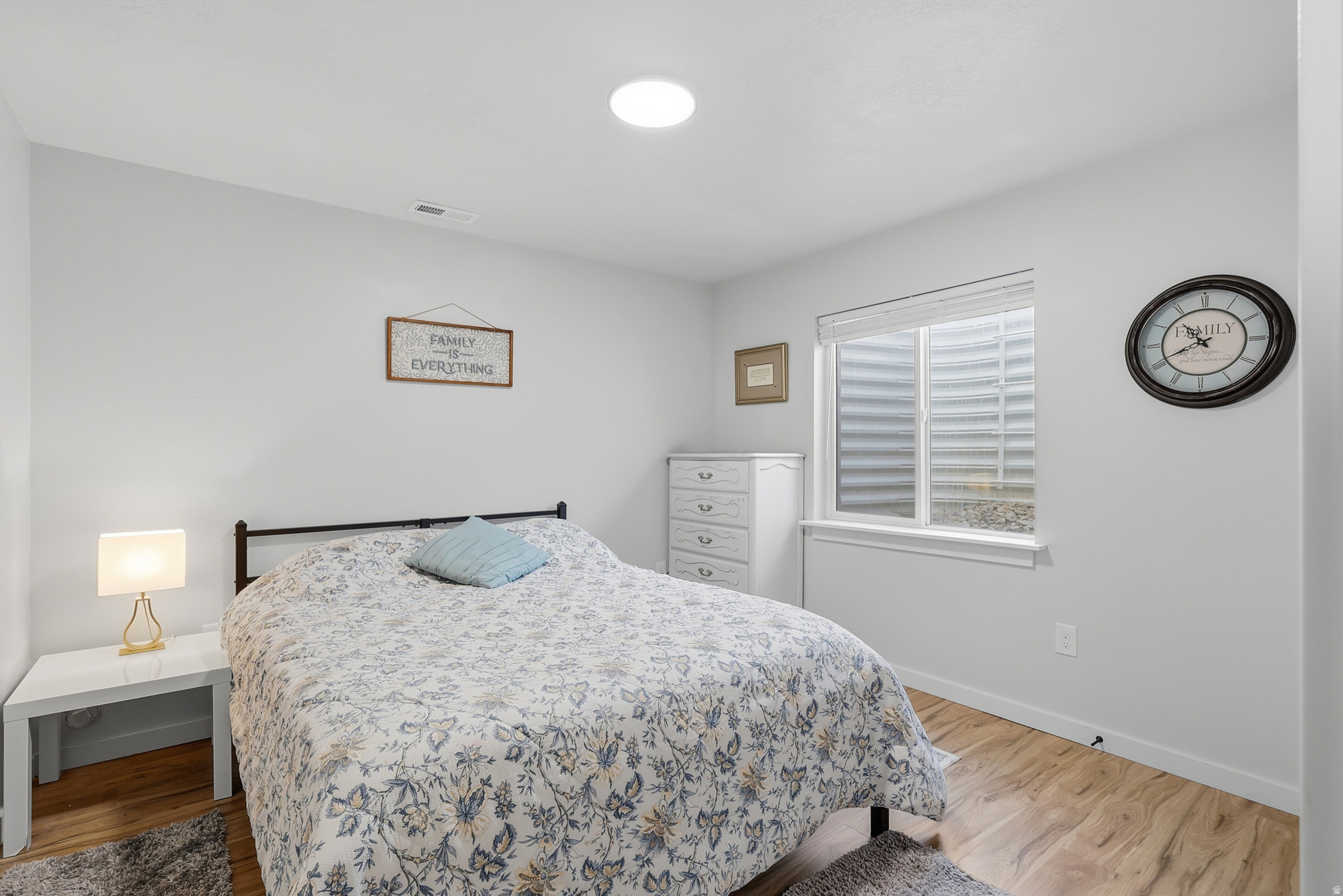 MILL HILL - Residential