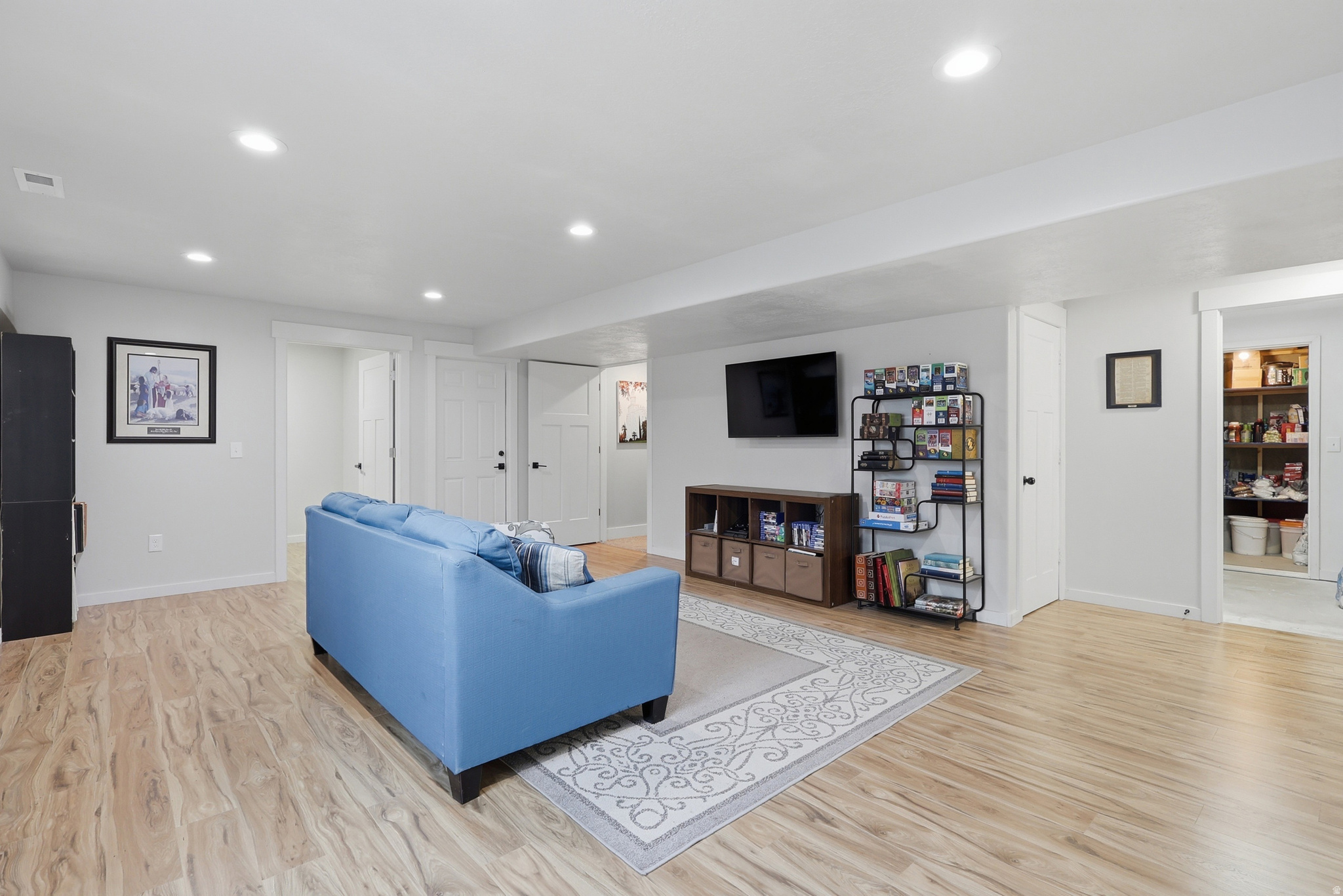 MILL HILL - Residential