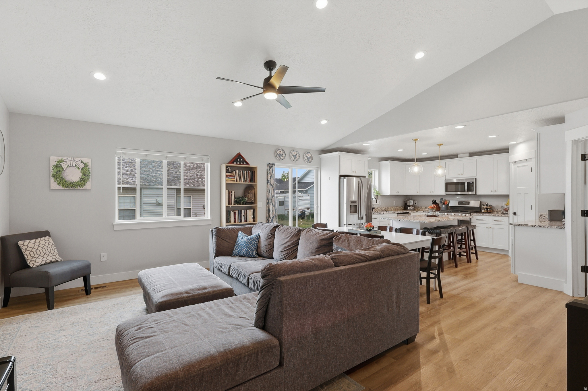 MILL HILL - Residential