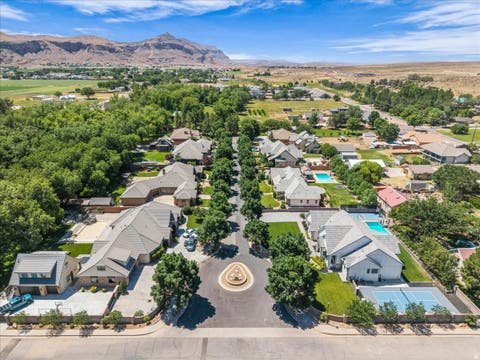 Tiny photo for 684 S 990 W, Hurricane, UT 84737 (MLS # 2165439)