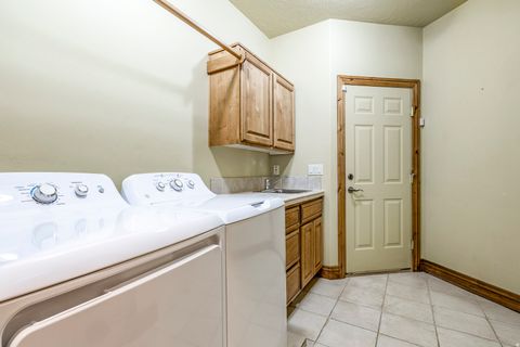 Tiny photo for 5588 S FARM HILL DR, Salt Lake City, UT 84117 (MLS # 2124772)