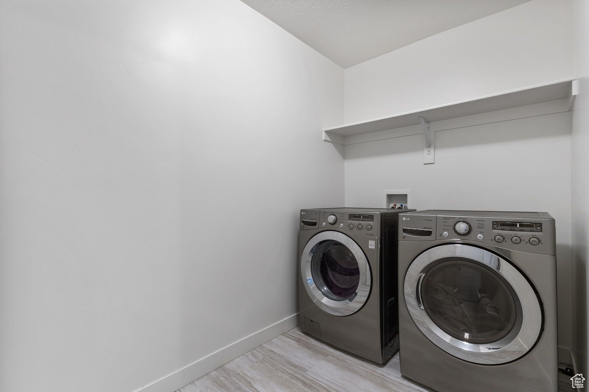 DEL MONTE TOWNHOMES - Residential