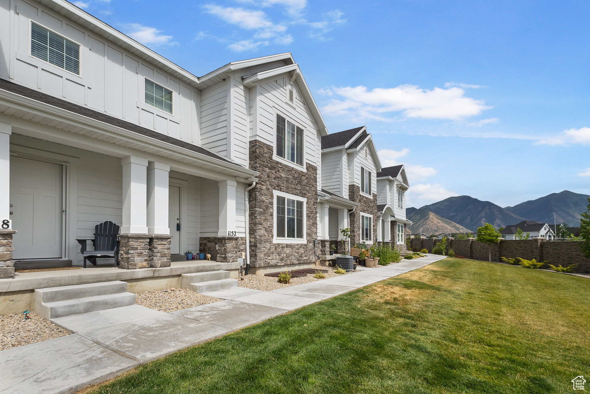 DEL MONTE TOWNHOMES - Residential