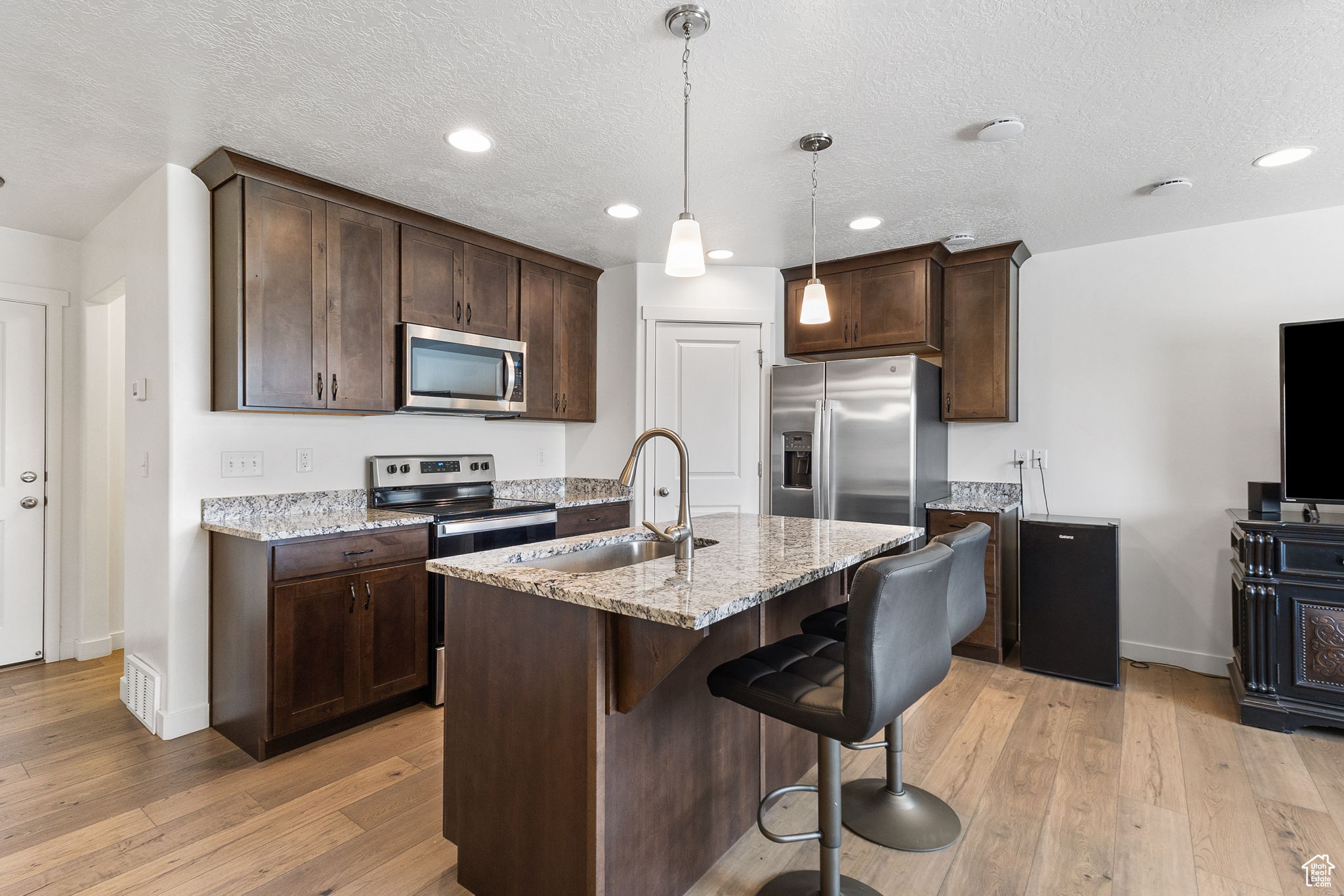 DEL MONTE TOWNHOMES - Residential