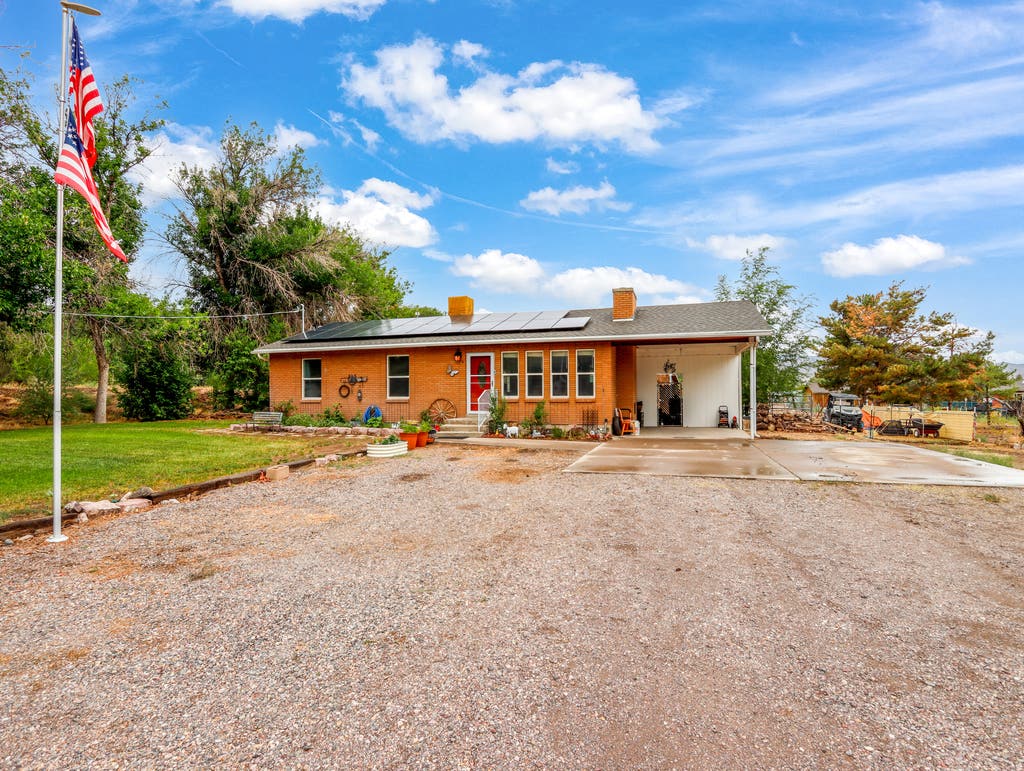 Photo of 70 W 100 S, Joseph, UT 84739 (MLS # 2179630)