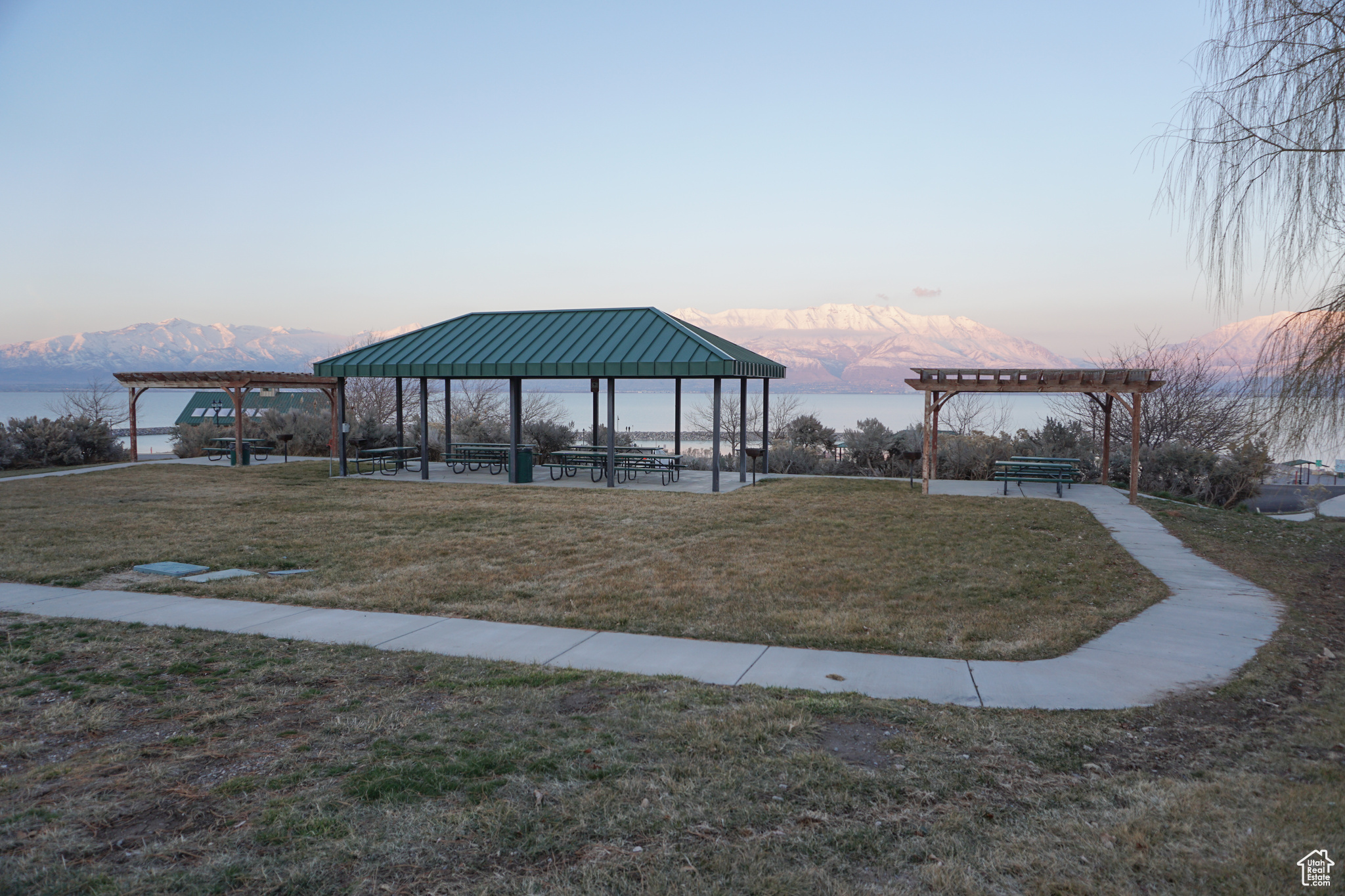 3983 S Mcgregor Ln, Saratoga Springs, Utah image 18