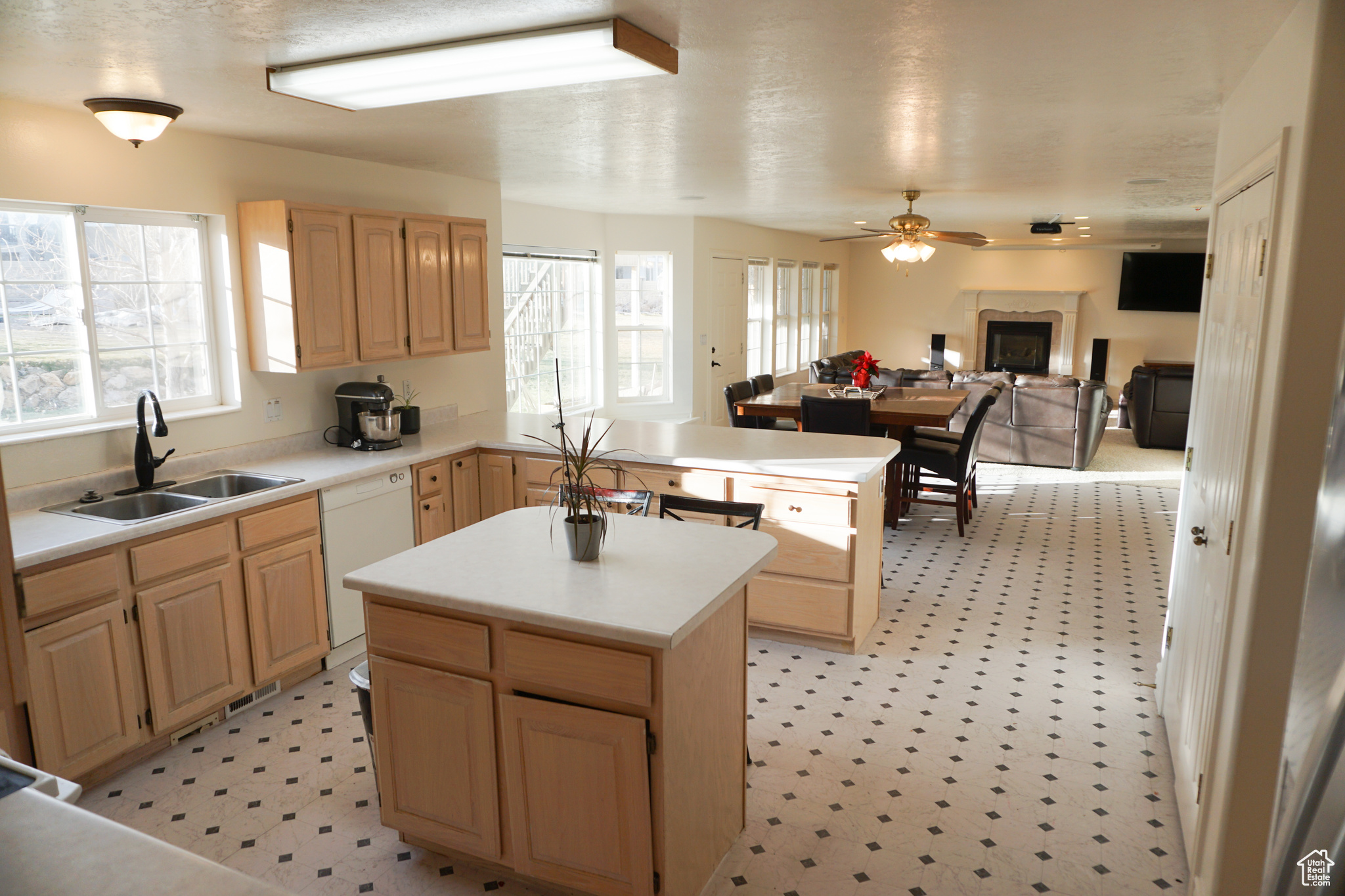 3983 S Mcgregor Ln, Saratoga Springs, Utah image 35