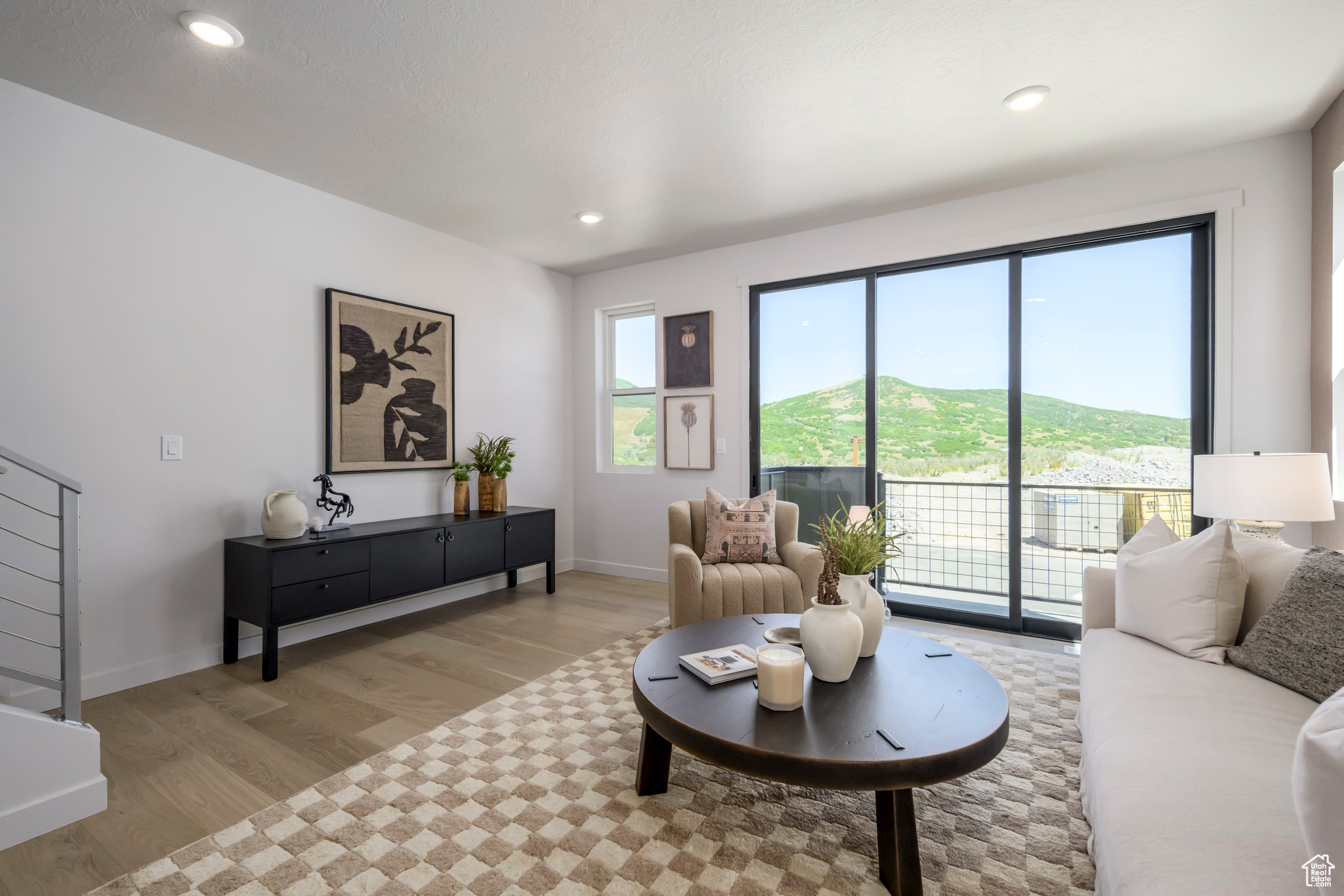 THE POINTE - Residential
