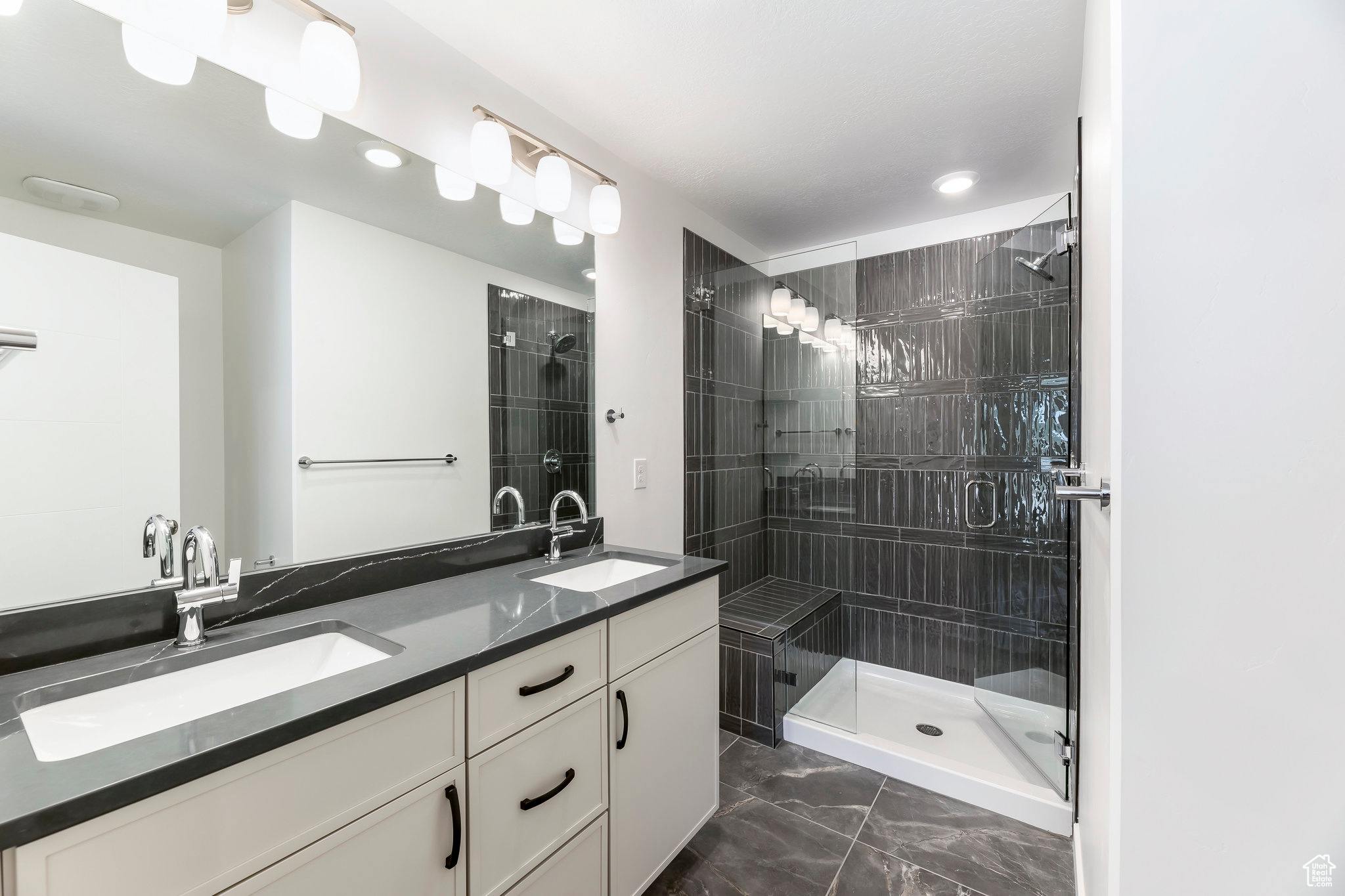 THE POINTE - Residential