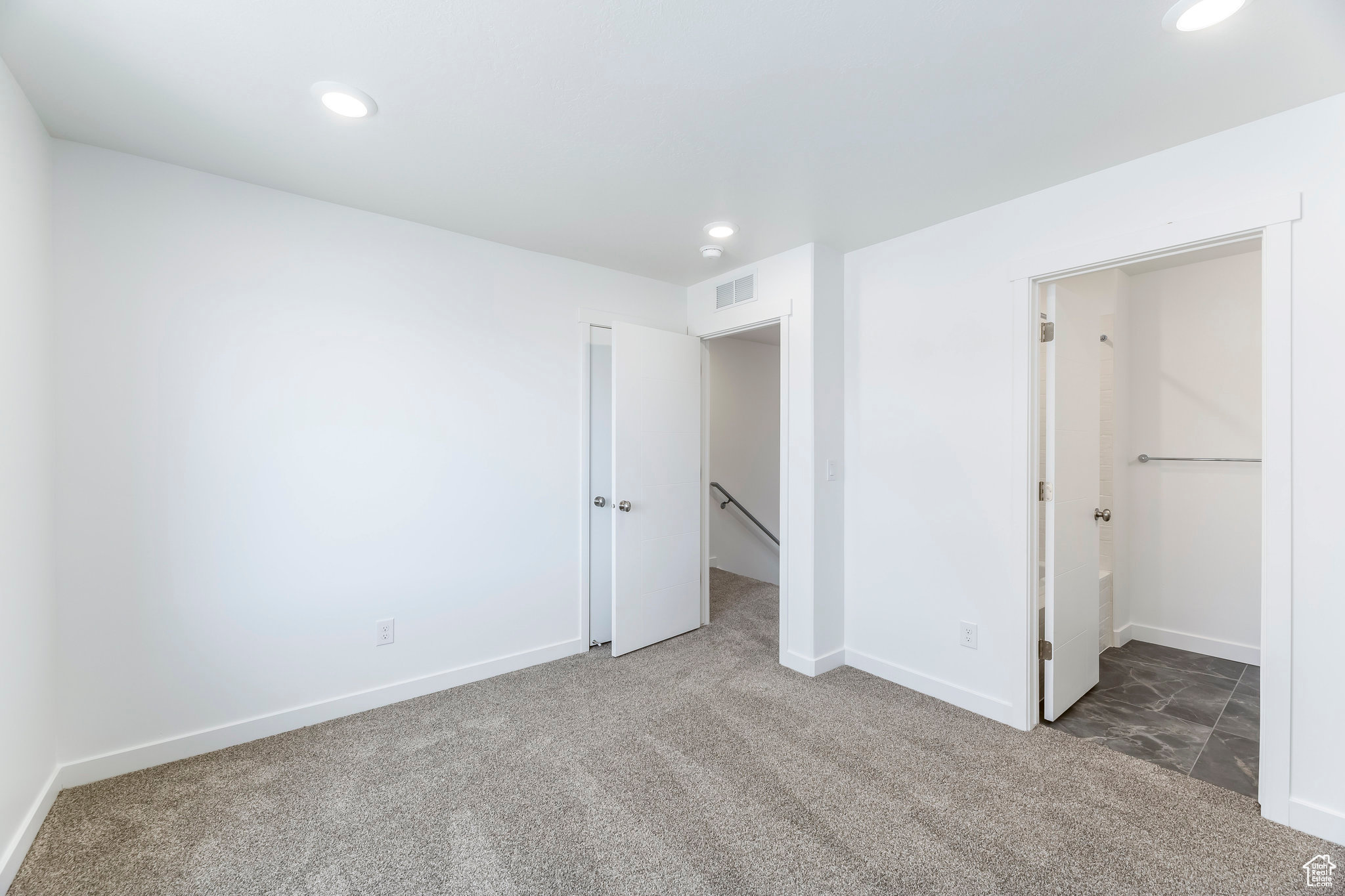THE POINTE - Residential